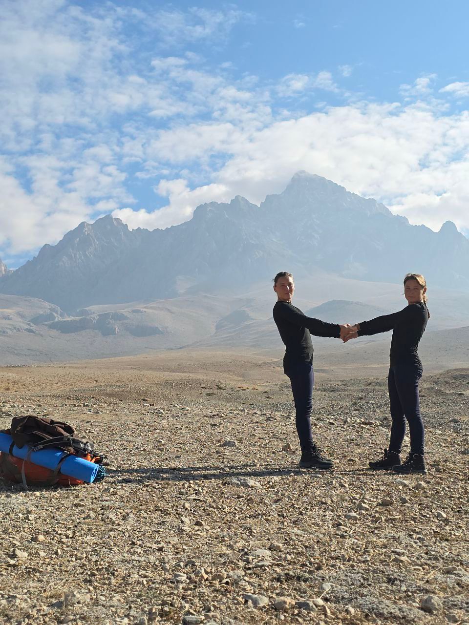 Search continues for missing Belarusian twin climbers in Türkiye