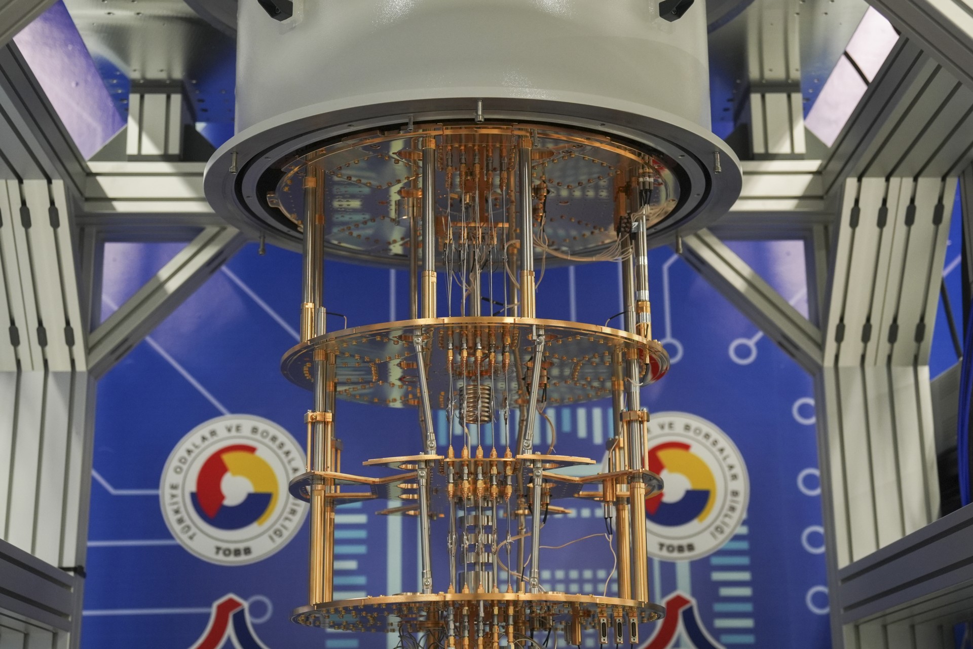 Türkiye unveils first quantum computer, QuanT