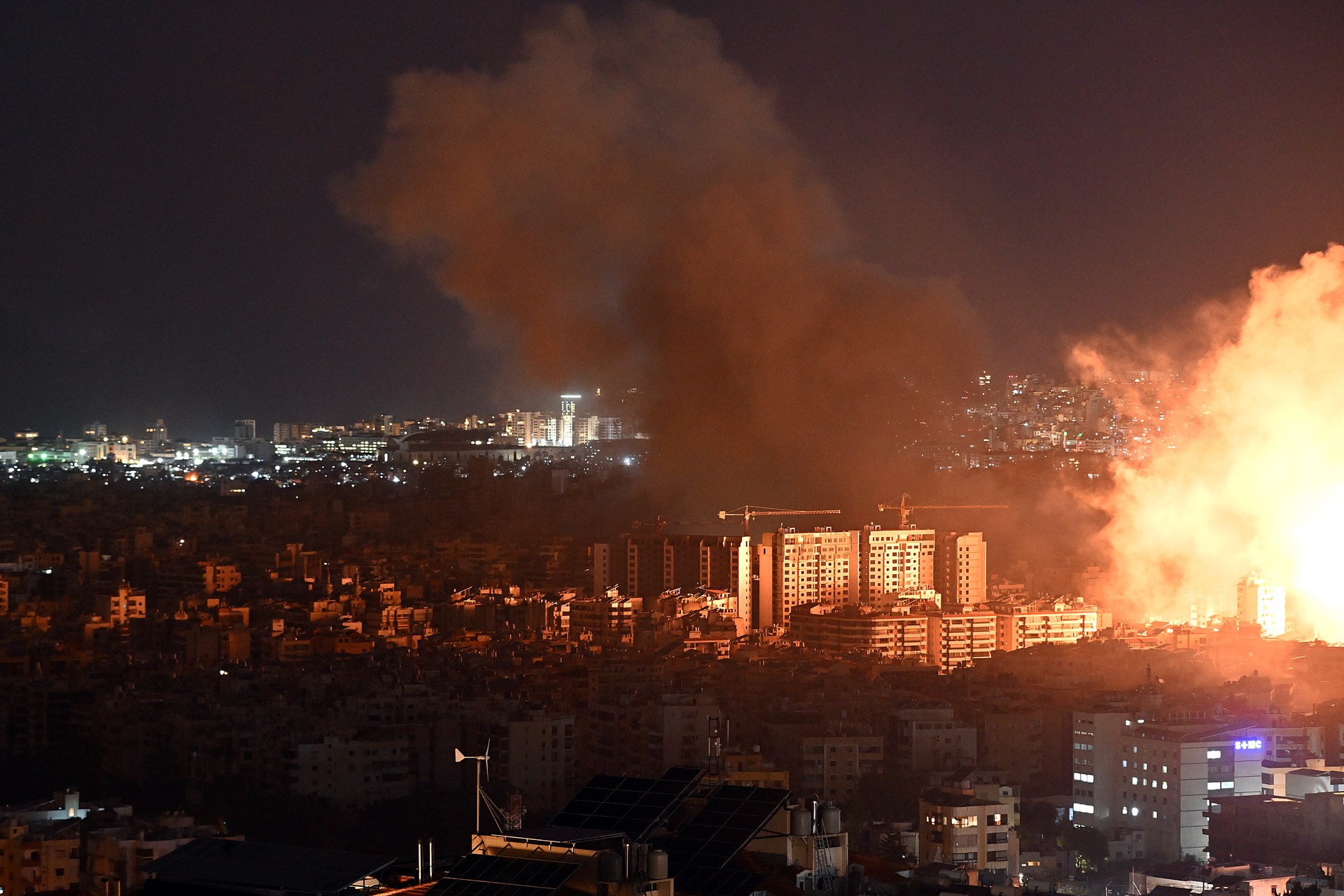 Israeli jets break sound barrier over Beirut for 1st time since cease-fire