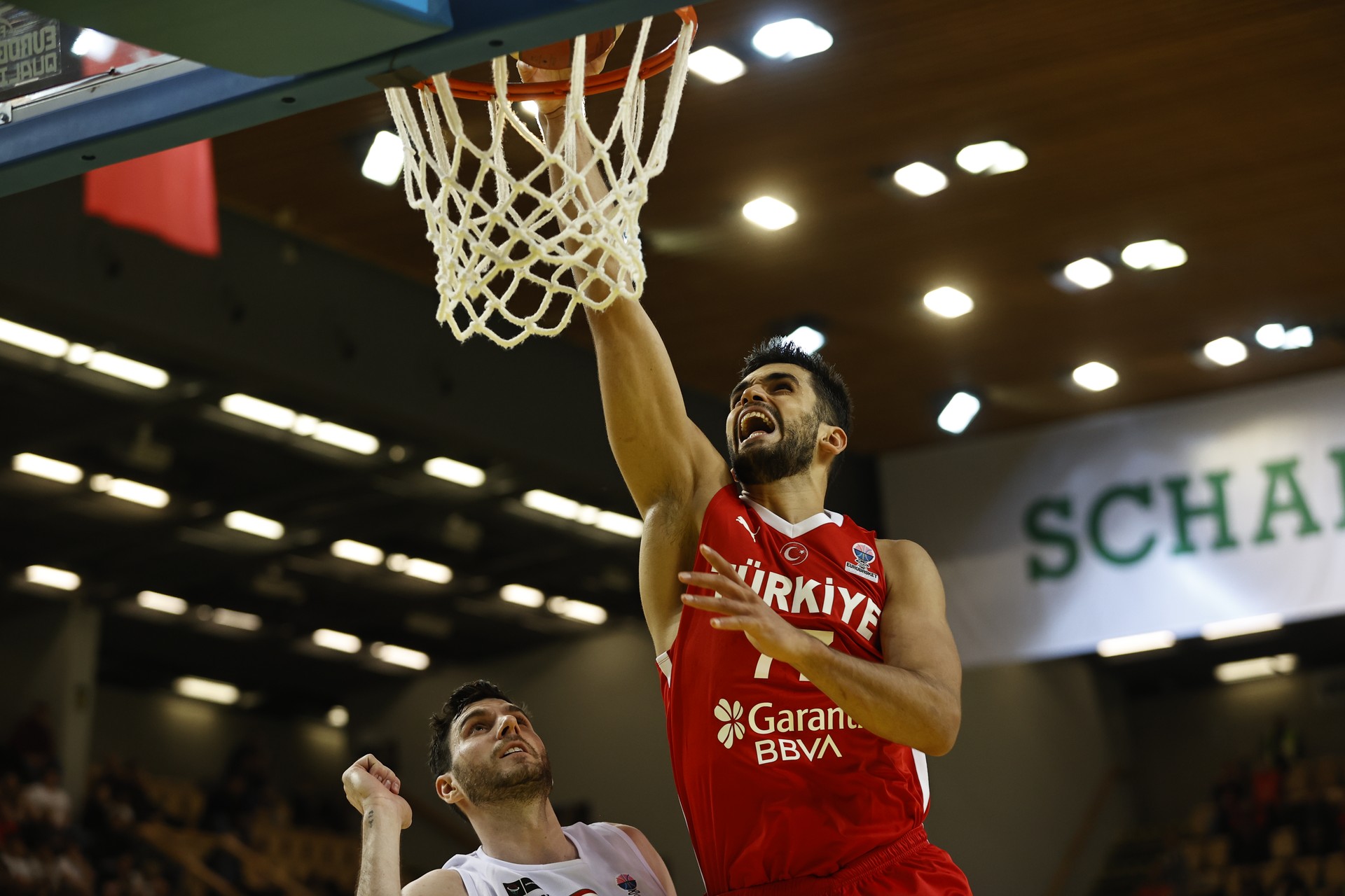 Türkiye qualifies for 2025 EuroBasket after hard-fought 81-76 victory over Hungary