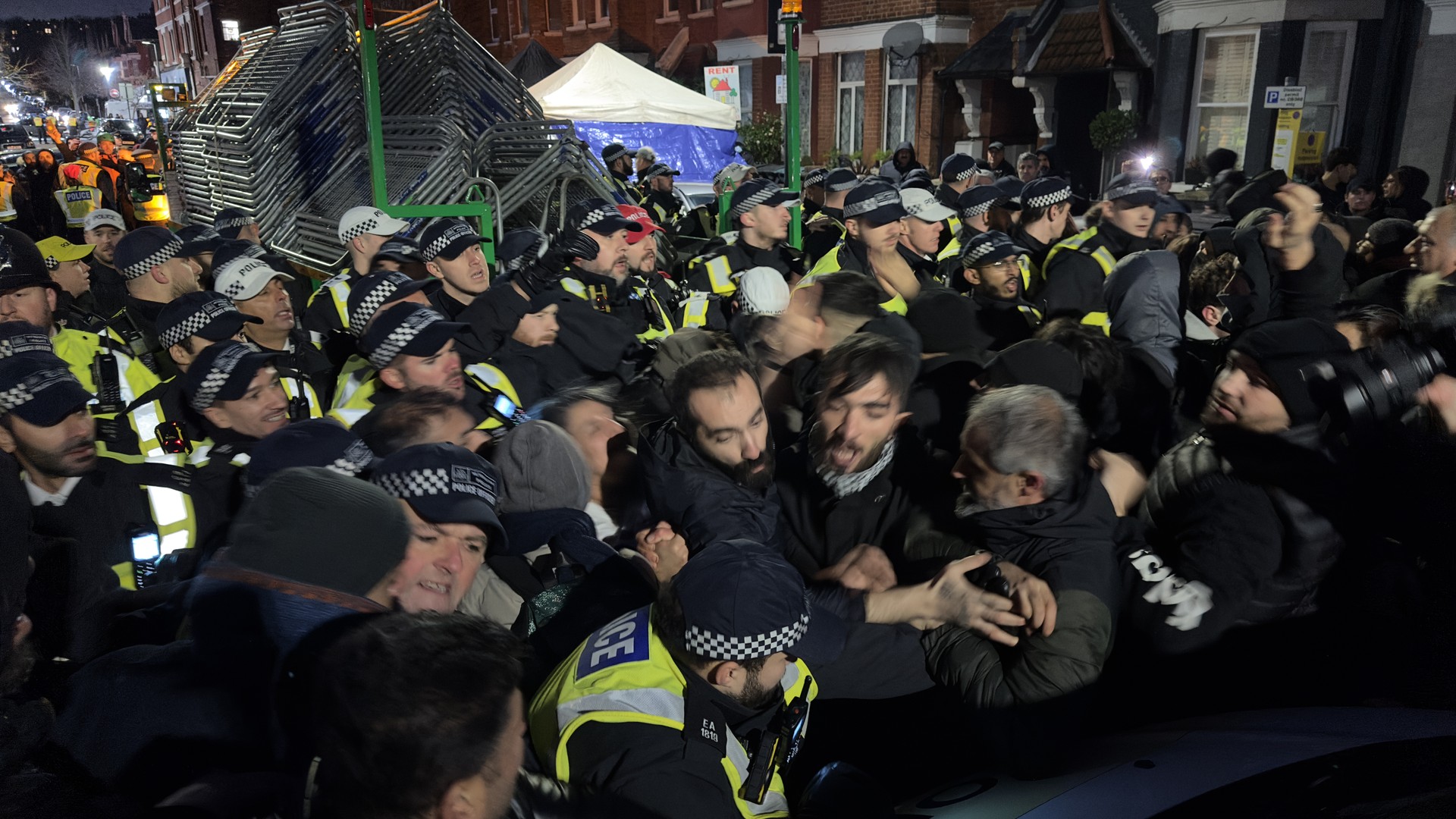 Clashes in London as PKK terrorist group supporters protest