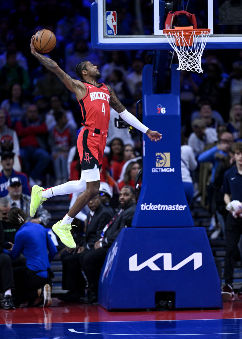 PHILADELPHIA, PA, UNITED STATES - NOVEMBER 27: Jalen Green (4) of Houston Rockets in action during the NBA basketball game between Philadelphia 76ers and Houston Rockets at the Wells Fargo Center in Philadelphia, Pennsylvania, United States on November 27, 2024. ( Fatih Aktaş - Anadolu Agency )PHILADELPHIA, PA, UNITED STATES - NOVEMBER 27: Alperen Sengun (L) of Houston Rockets in action during the NBA basketball game between Philadelphia 76ers and Houston Rockets at the Wells Fargo Center in Philadelphia, Pennsylvania, United States on November 27, 2024. ( Fatih Aktaş - Anadolu Agency )