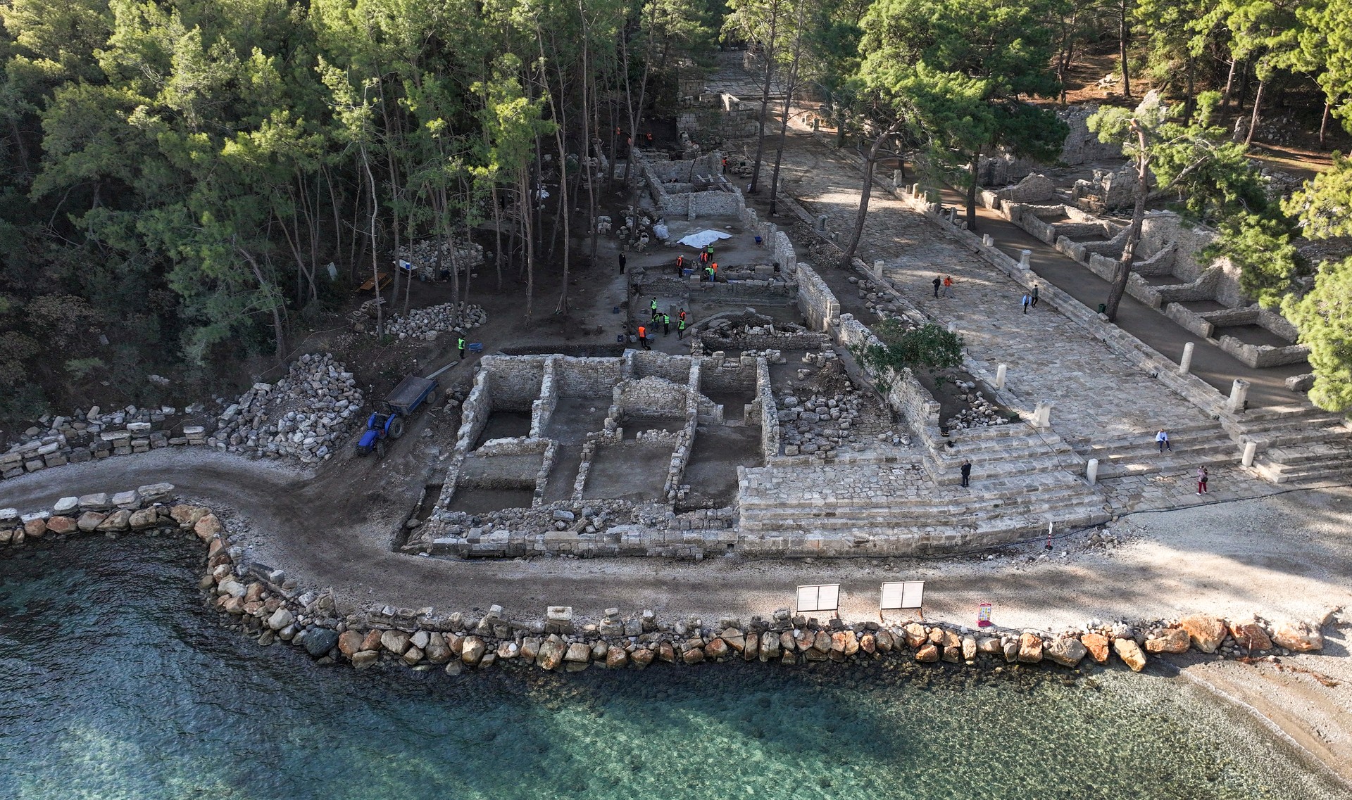 Antalya’s archaeological treasures: 886 historic artifacts unearthed in 2024