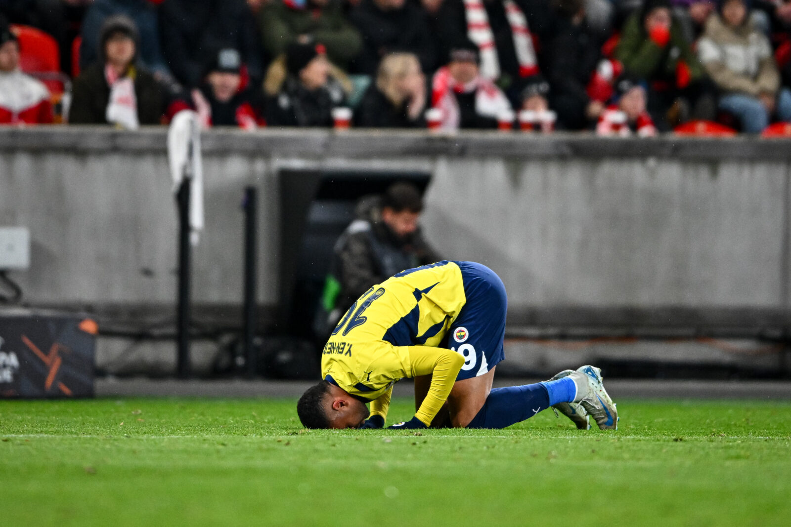 Fenerbahce rejects $33.8M bid for En-Nesyri as Mourinho vetoes his leave