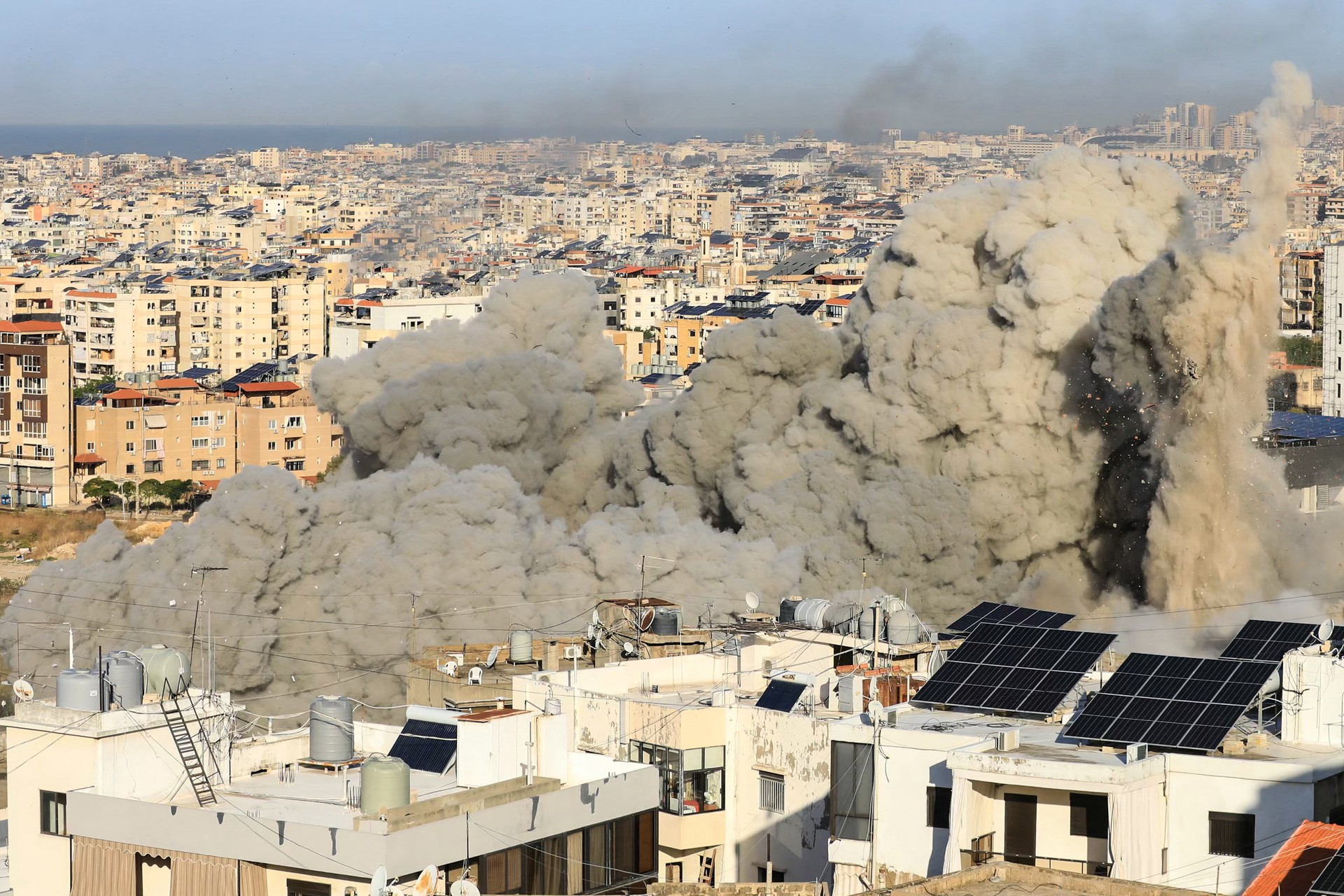 Israeli airstrikes kill 96 Palestinians in northern Gaza residential attack