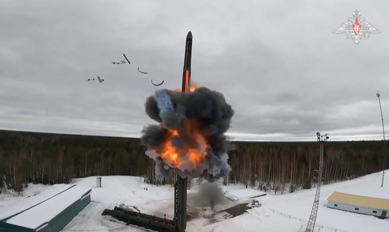 A grab taken from handout footage released by the Russian Defence Ministry on March 1, 2024 purport to show the test firing of an ICBM belonging to the country's nuclear deterrence forces. - Kyiv accused Russia of launching an intercontinental ballistic missile attack at Ukraine for the first time on Nov. 21, 2024. (AFP Photo)<img src=