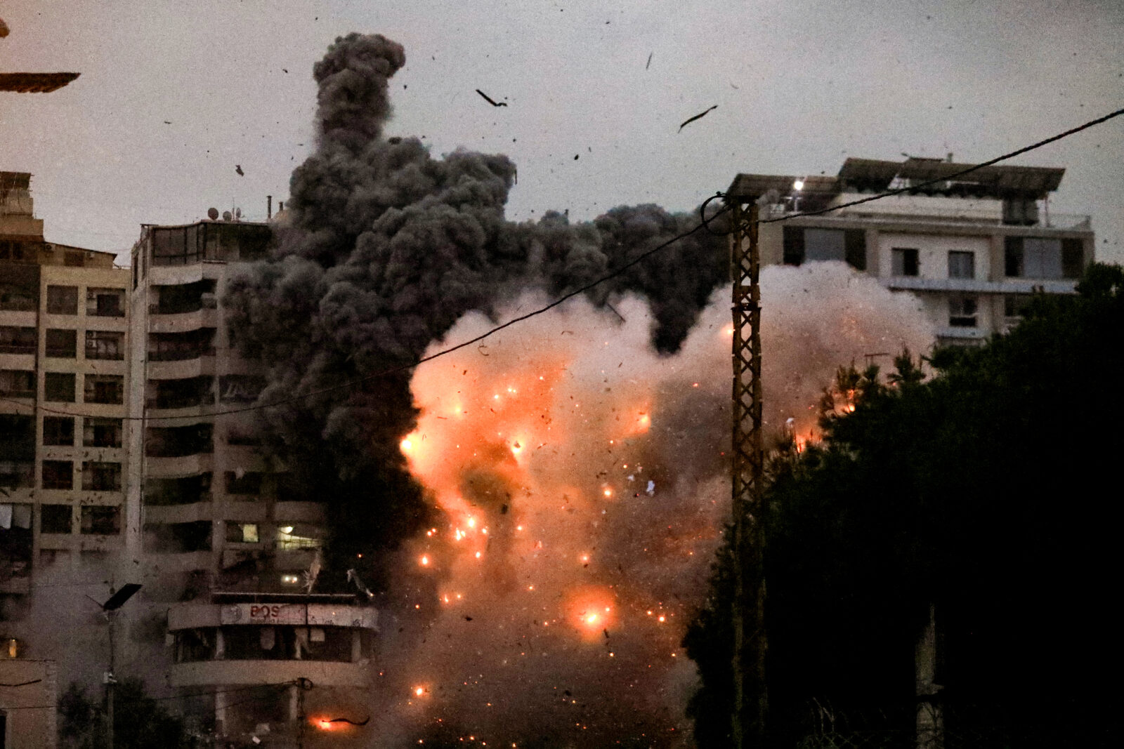 Israel reportedly prepares to strike Iran