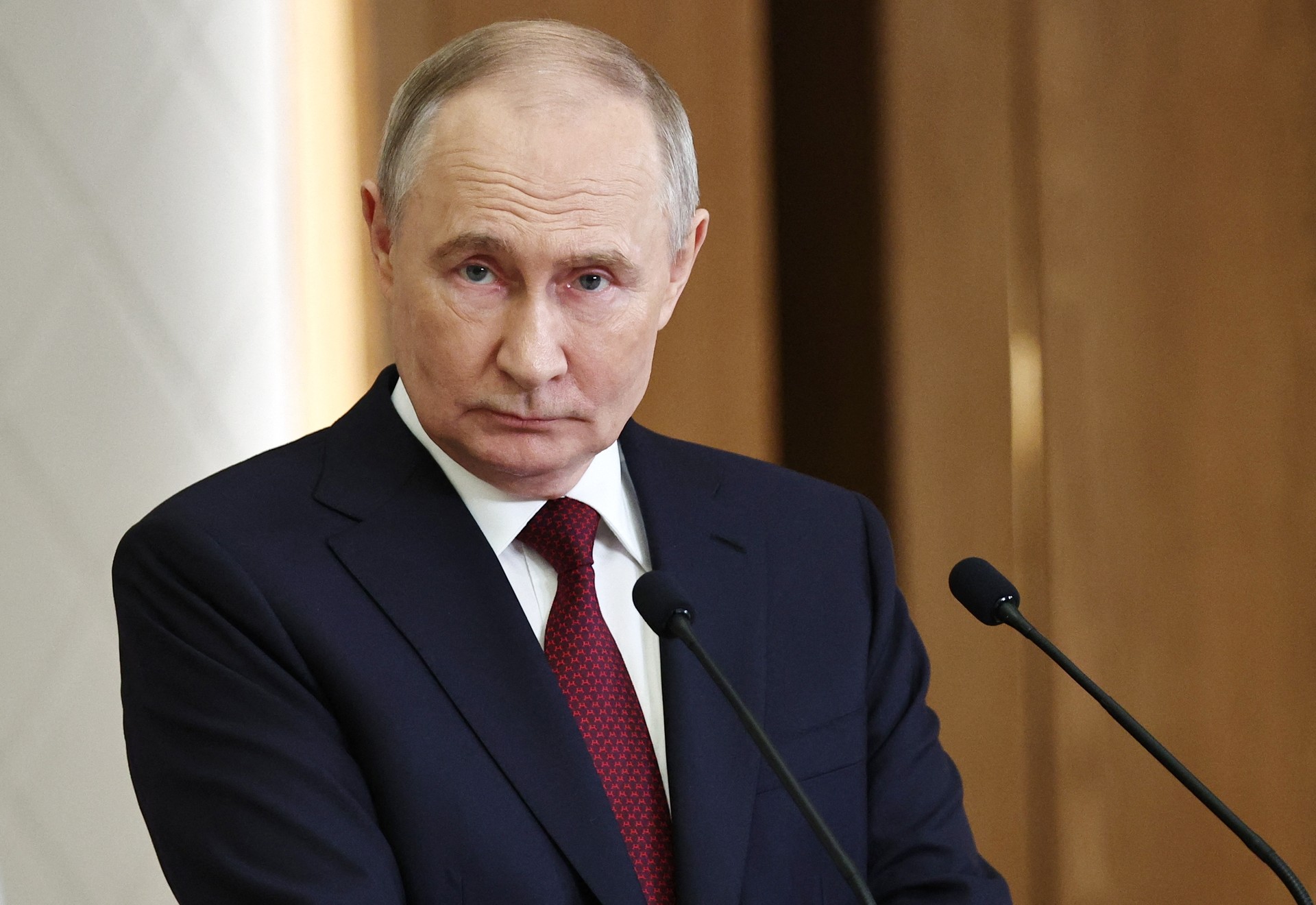 Russia will use 'all kinds of weapons' if Ukraine gets nukes, Putin warns