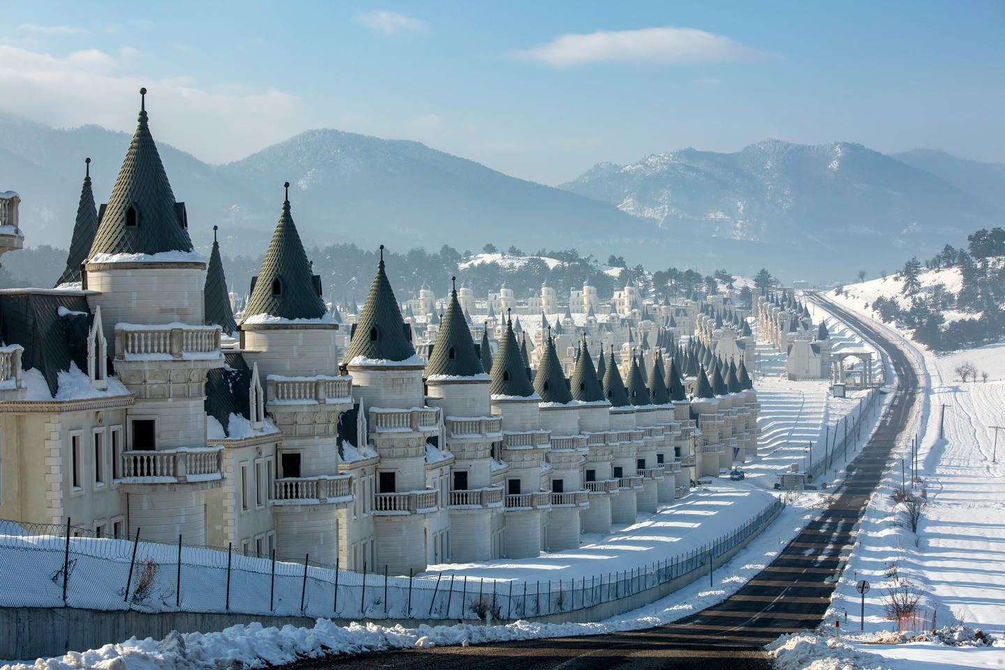 Türkiye’s abandoned Disney castles: Burj Al Babas becomes dystopian ghost town