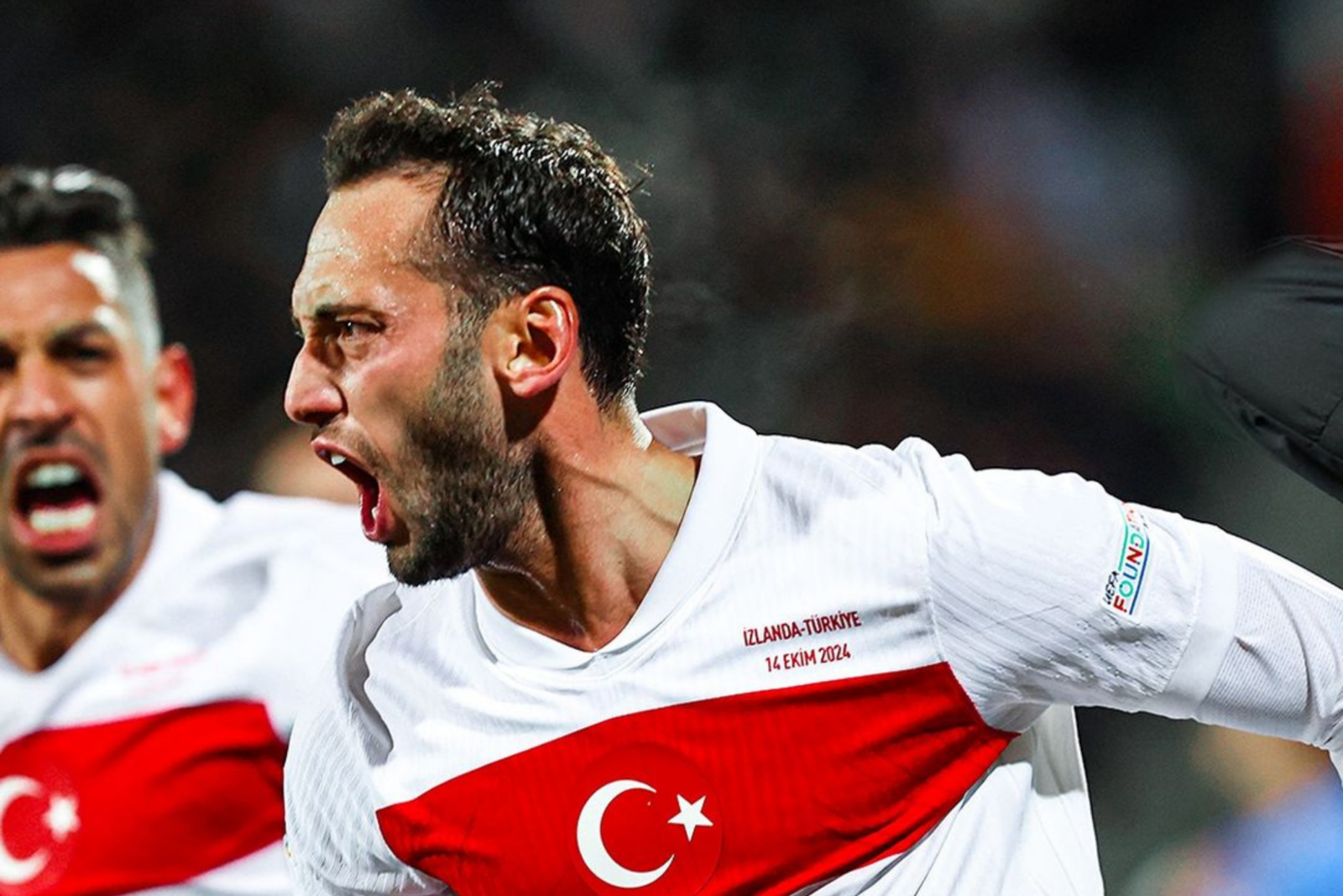 Hakan Calhanoglu passionately leads Türkiye during a national team match on Oct. 15, 2024. (Photo via Instagram / @hakancalhanoglu)