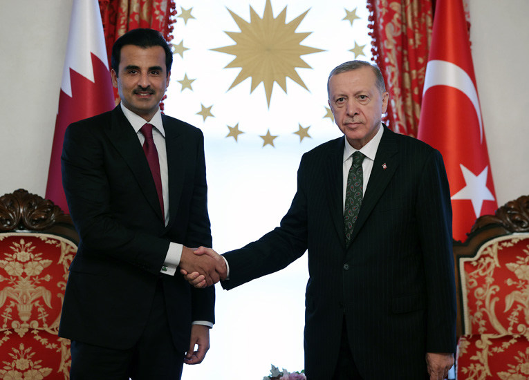 President Recep Tayyip Erdogan met with Emir Sheikh Tamim bin Hamad Al Thani of Qatar, who is in Türkiye for an official visit, at the Dolmabahce Presidential Office in Istanbul.  (TCCB Photo) 