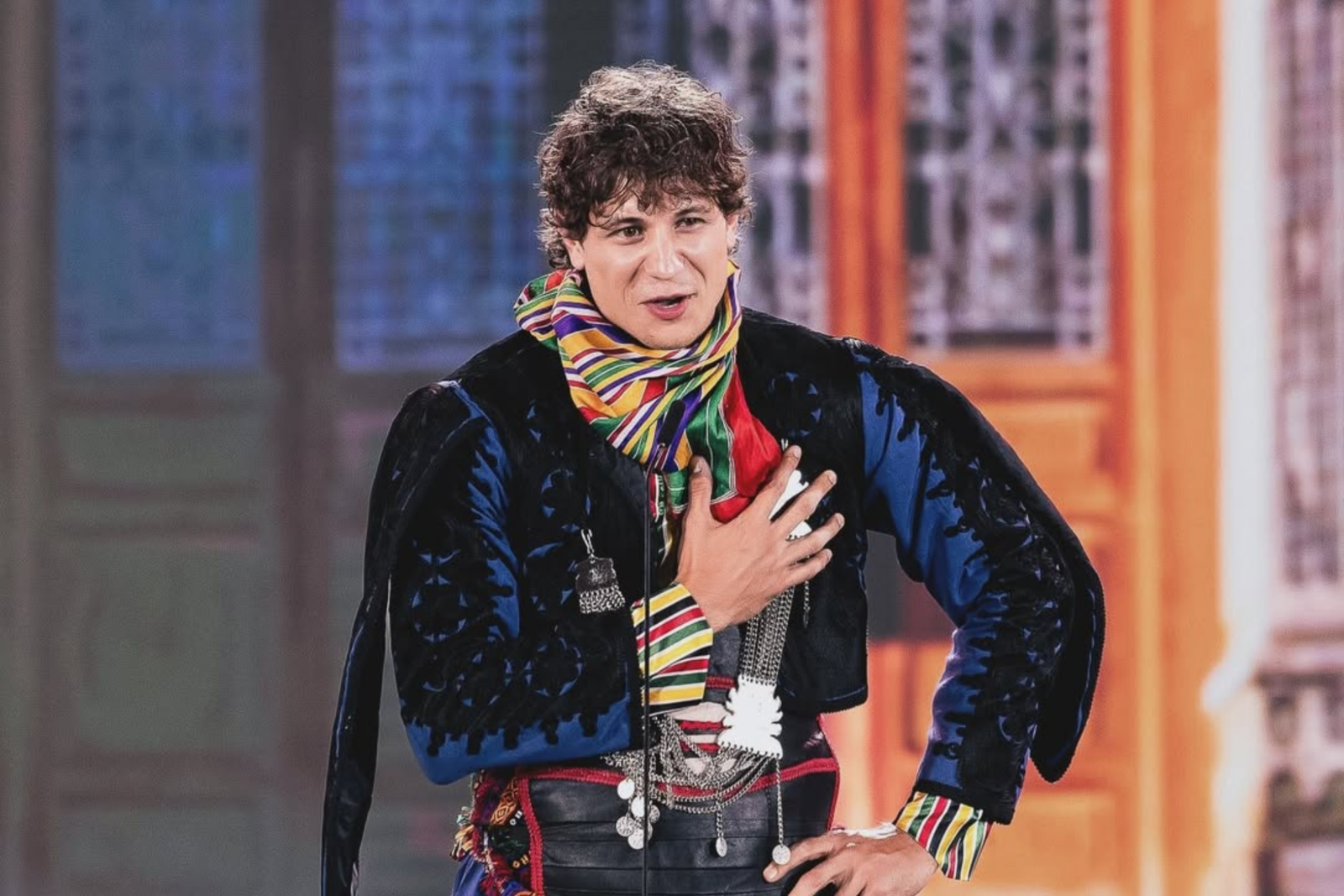 Ege Karabenli captivates the audience with his zeybek performance in traditional attire, Vietnam, November 23, 2024. (Photo via Instagram / @ege_karabenli)