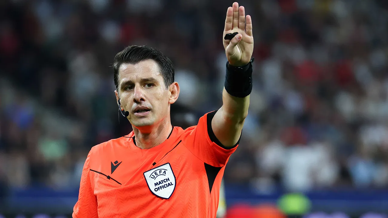 Turkish referee withdraws at halftime due to injury in UEFA play-off match