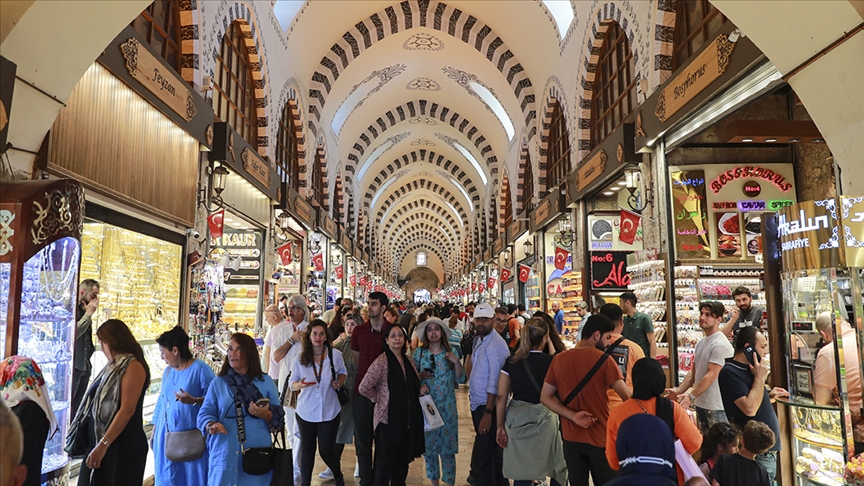 Istanbul’s cost of living surpasses monthly inflation in November
