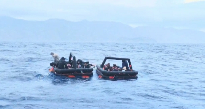 21 irregular migrants rescued off the coast of Bodrum district of Mugla, Dec. 1, 2024 (Turkish Coast Guard Command)