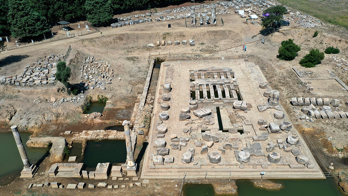 The sacred area in Claros, Izmir, Türkiye. (Photo via Türkiye's Ministry of Culture and Tourism)