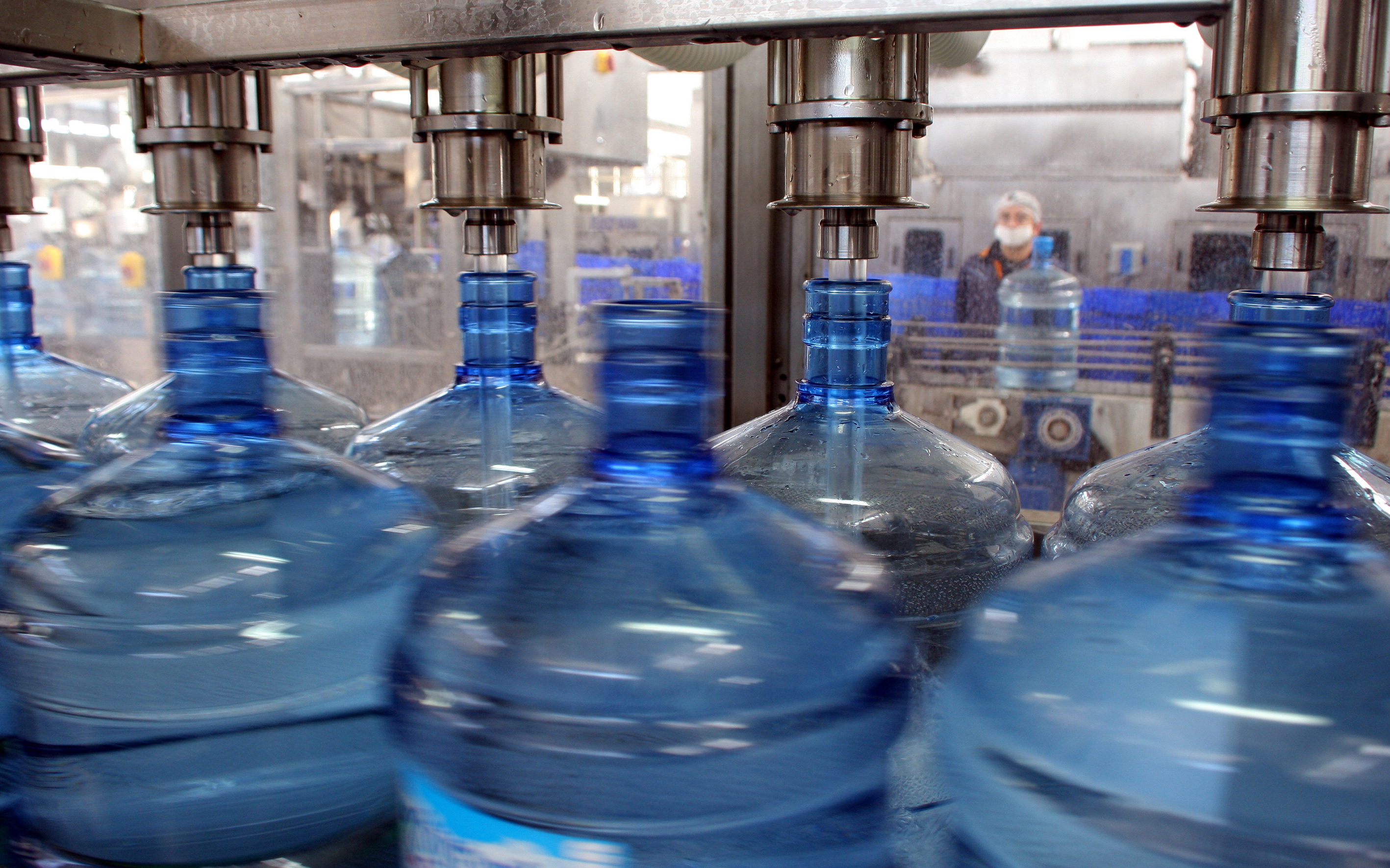 Drinking water prices in Türkiye surge over 100% in a year