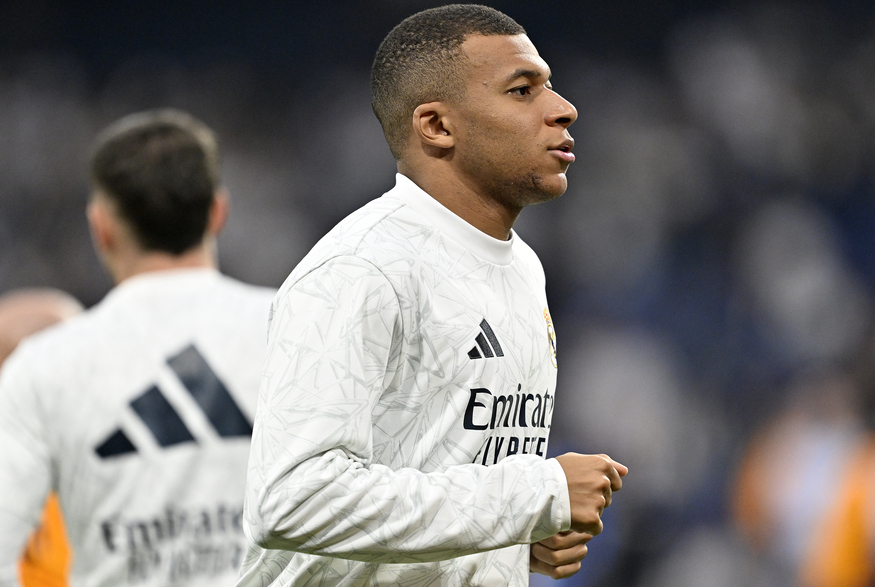 Kylian Mbappe of Real Madrid warm up ahead of the La Liga week 15th match against Getafe, Madrid, Spain on December 1, 2024. (AA Photo)