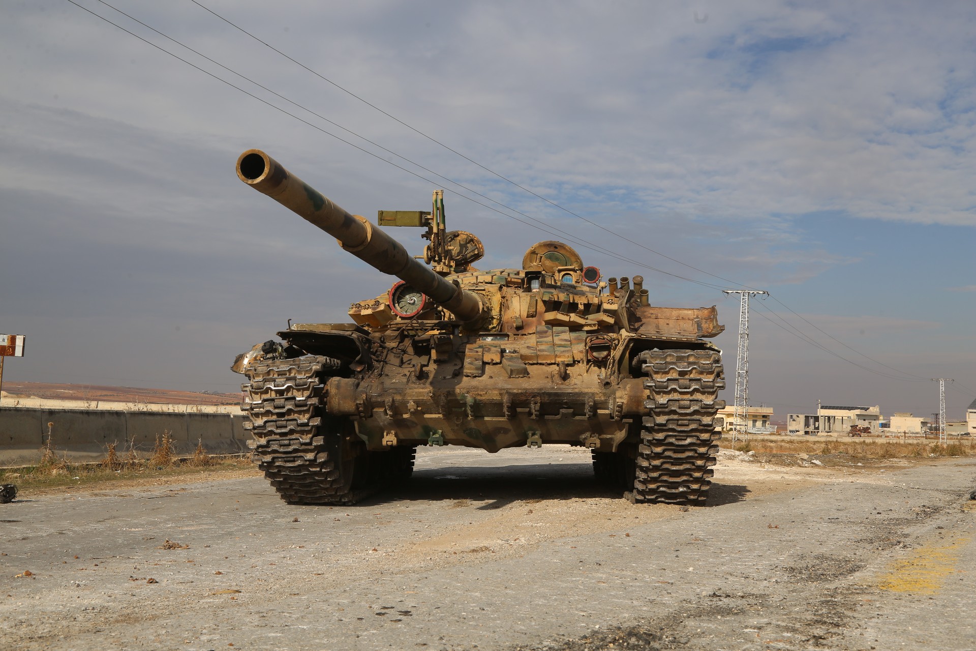 Armed anti-regime groups capture 4 more settlements in Syria's Hama