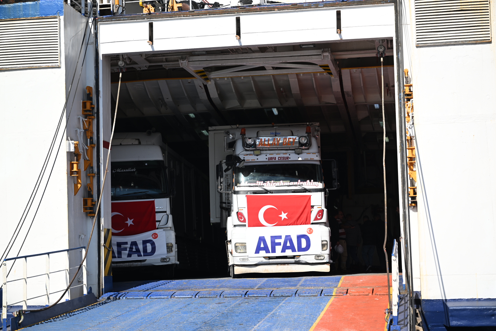 Turkish humanitarian aid arrives in Lebanon to support displaced people