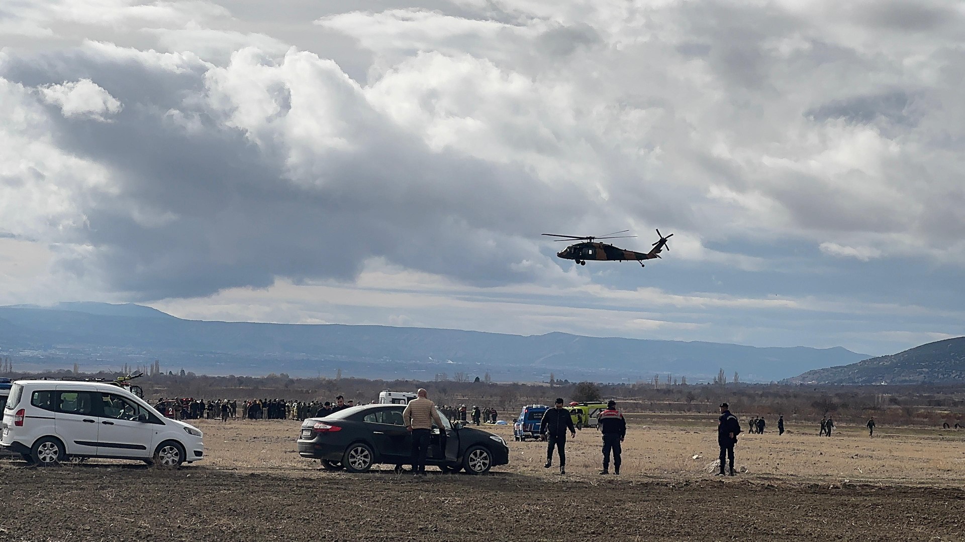 A military helicopter crashed during a training flight in Isparta (AA Photo) 