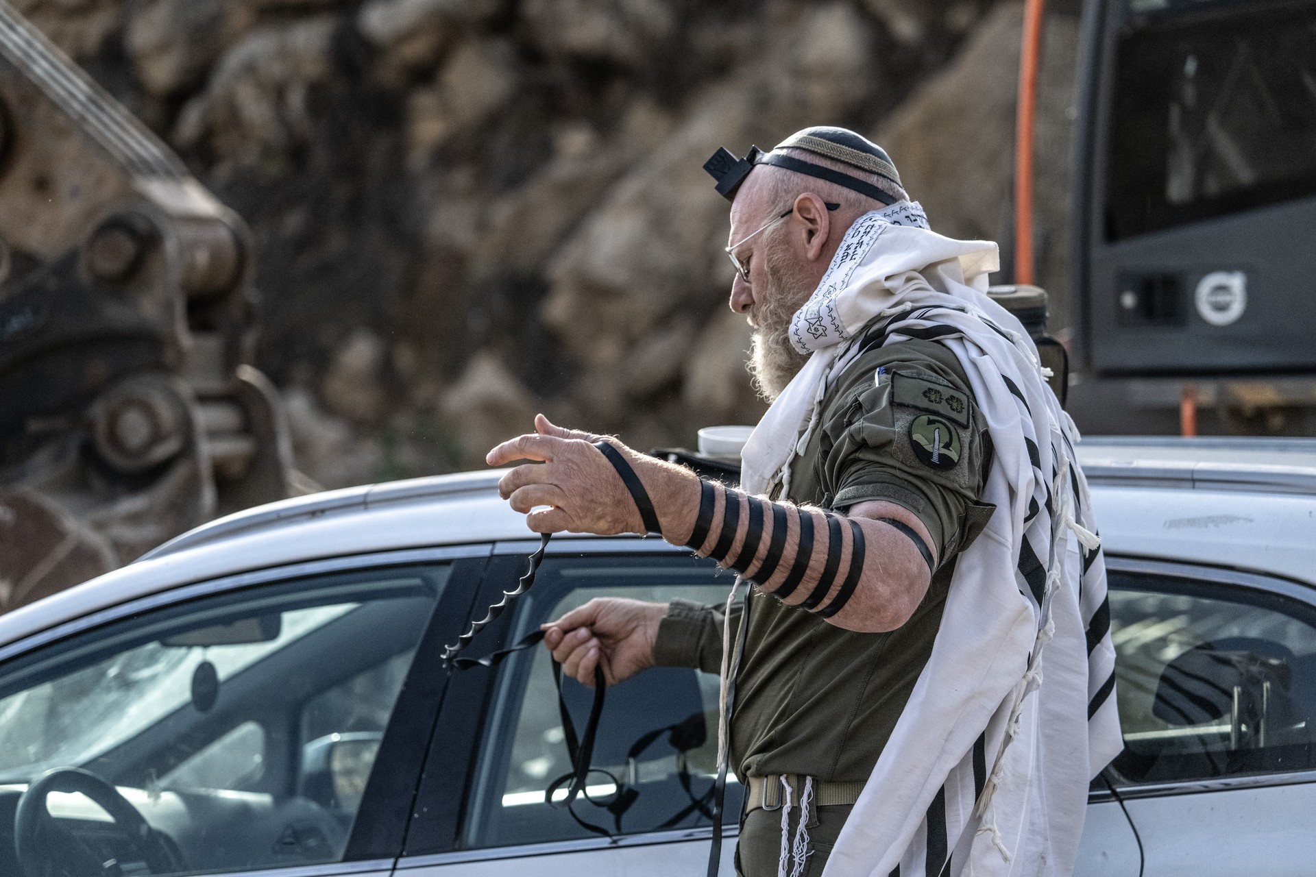 Israeli army facilitates ultra-orthodox Jews' visit to Lebanon, raising tensions