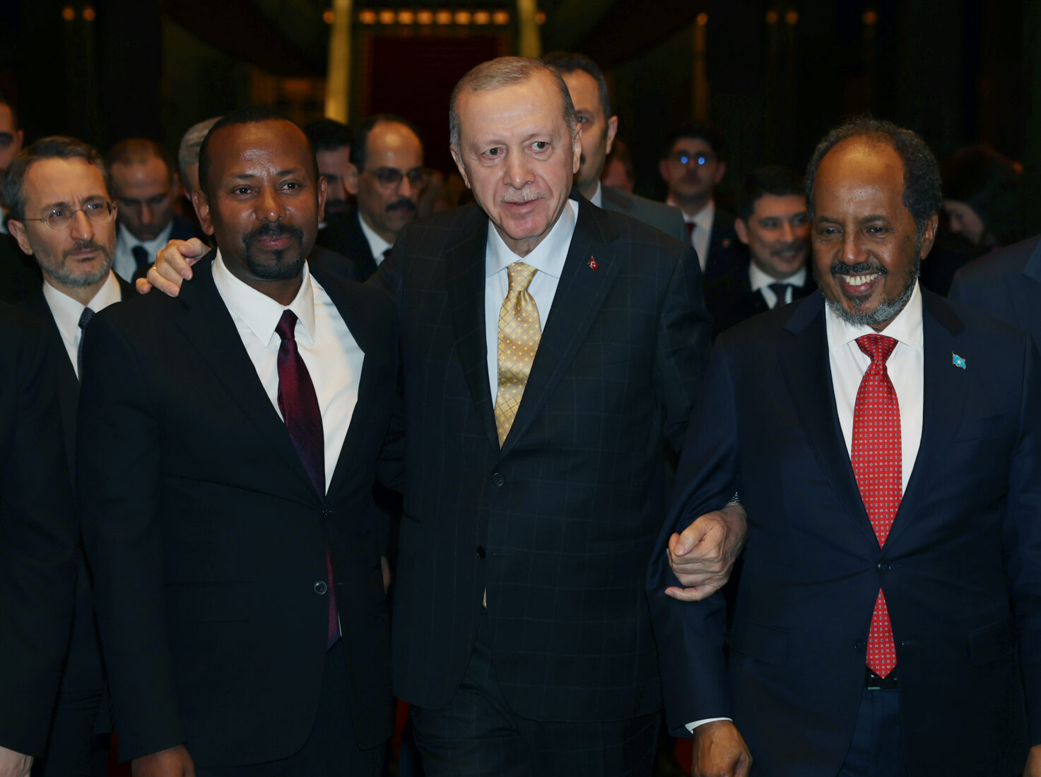 Cumhurbaskani Recep Tayyip Erdogan, Somali Cumhurbaskani Hasan Seyh Muhammed ve Etiyopya Basbakani Abiy Ahmed ile Cumhurbaskani Külliyesi'nde bir araya geldi. ( TCCB/Murat Kula - Anadolu Ajansi )Cumhurbaskani Recep Tayyip Erdogan, Cumhurbaskanligi Külliyesi'nde Somali Cumhurbaskani Hasan Seyh Mahmud ve Etiyopya Basbakani Abiy Ahmed ile ortak basin toplantisi düzenledi. ( TCCB/Murat Kula - Anadolu Ajansi )Cumhurbaskani Recep Tayyip Erdogan, Cumhurbaskanligi Külliyesi'nde Somali Cumhurbaskani Hasan Seyh Mahmud ve Etiyopya Basbakani Abiy Ahmed ile ortak basin toplantisi düzenledi. ( Mehmet Ali Özcan - Anadolu Ajansi )