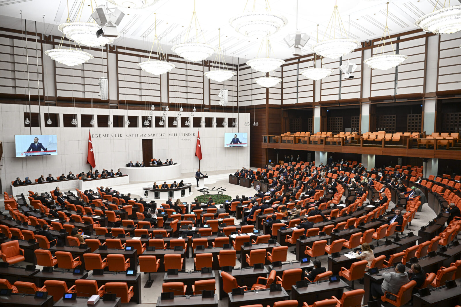 TBMM Genel Kurulunda, Çevre, Şehircilik ve İklim Değişikliği Bakanlığı ile Sanayi ve Teknoloji Bakanlığının 2025 yılı bütçelerinin görüşmelerine başlandı. ( Berke Bayur - Anadolu Ajansı )TBMM Genel Kurulunda, Çevre, Şehircilik ve İklim Değişikliği Bakanlığı ile Sanayi ve Teknoloji Bakanlığının 2025 yılı bütçelerinin görüşmelerine başlandı. ( Berke Bayur - Anadolu Ajansı )