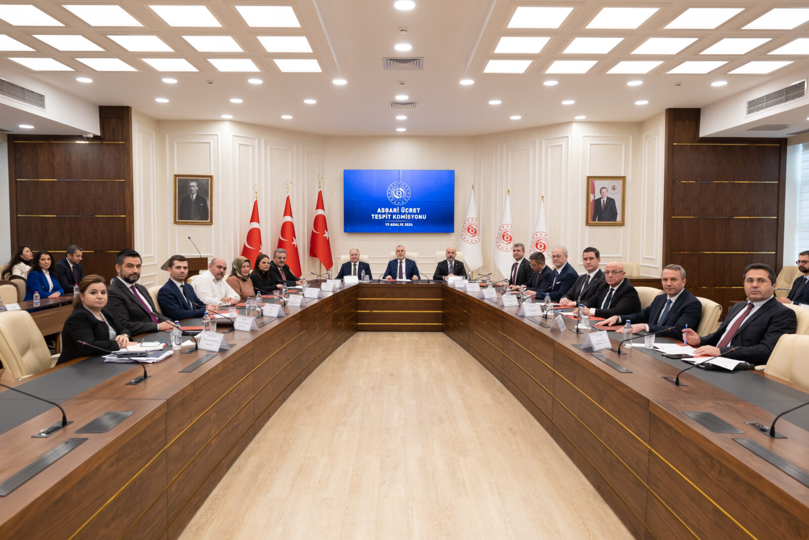 The Minimum Wage Determination Commission, composed of representatives from workers, employers, and the government, holds its third meeting as part of efforts to set the minimum wage for 2025 in Ankara, Türkiye, on Dec. 19, 2024. (AA Photo)