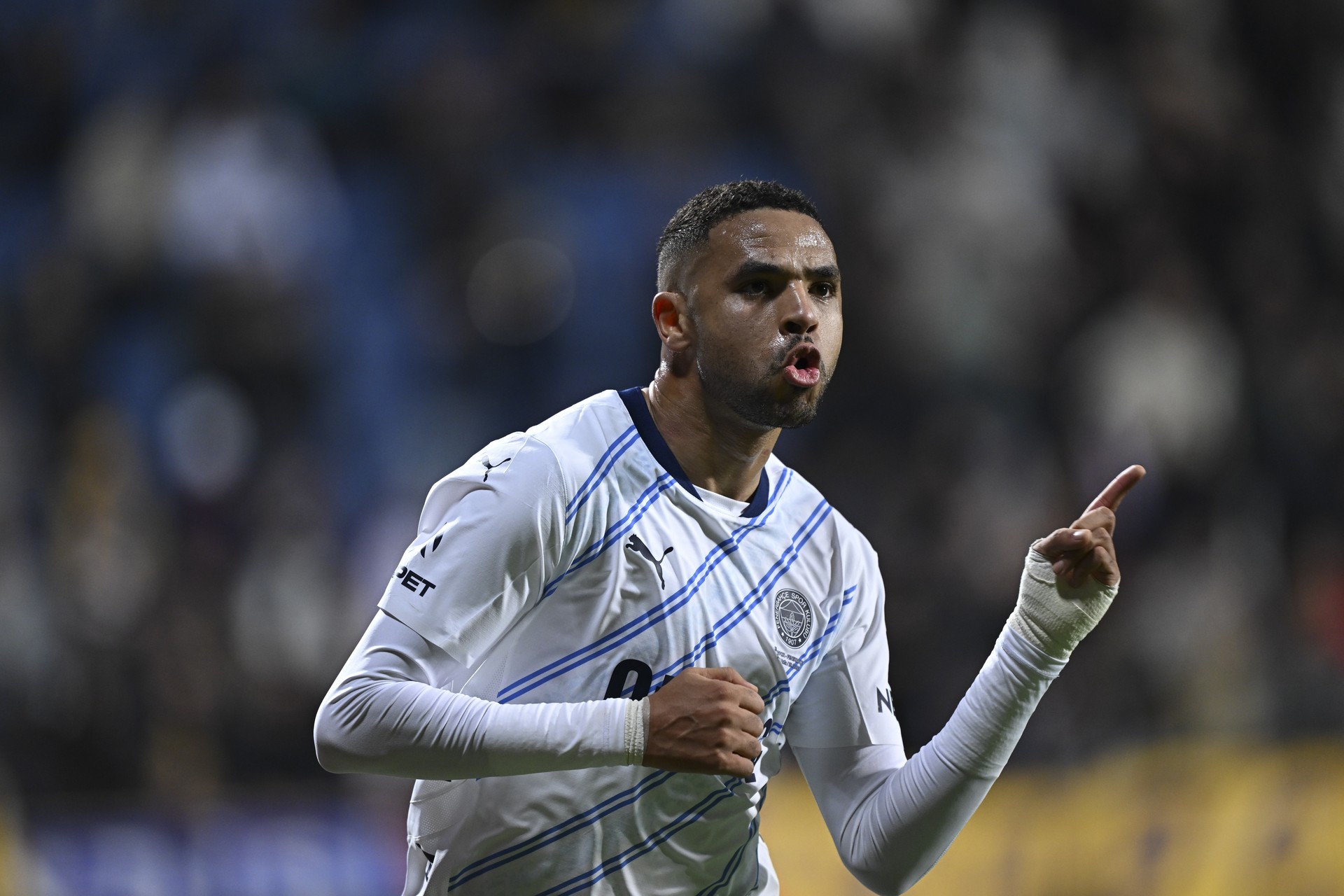 Fenerbahce in talks with Al Nassr over Youssef En-Nesyri transfer