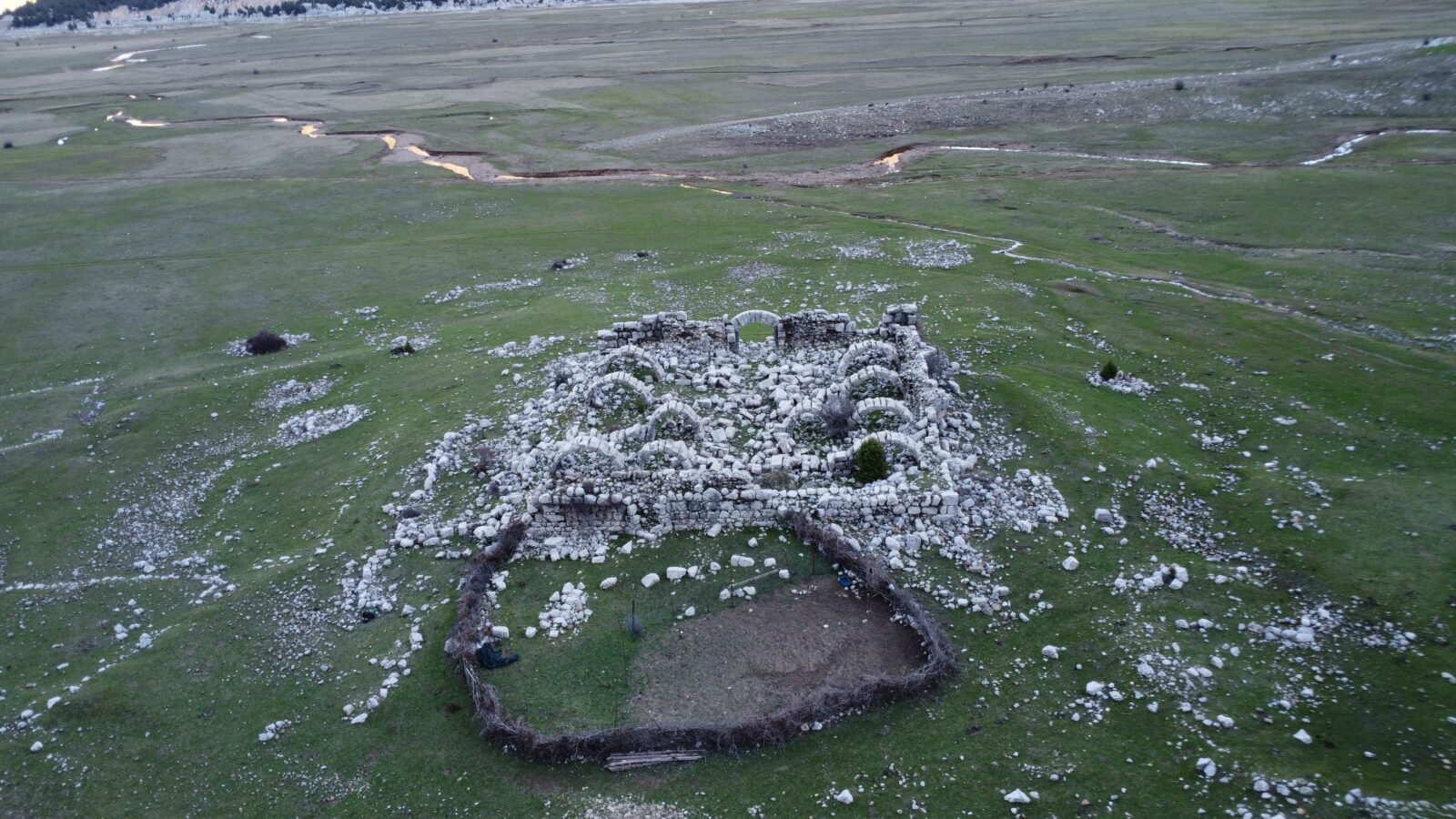Tol Han: Türkiye’s 800-year-old heritage spot captivates nature lovers