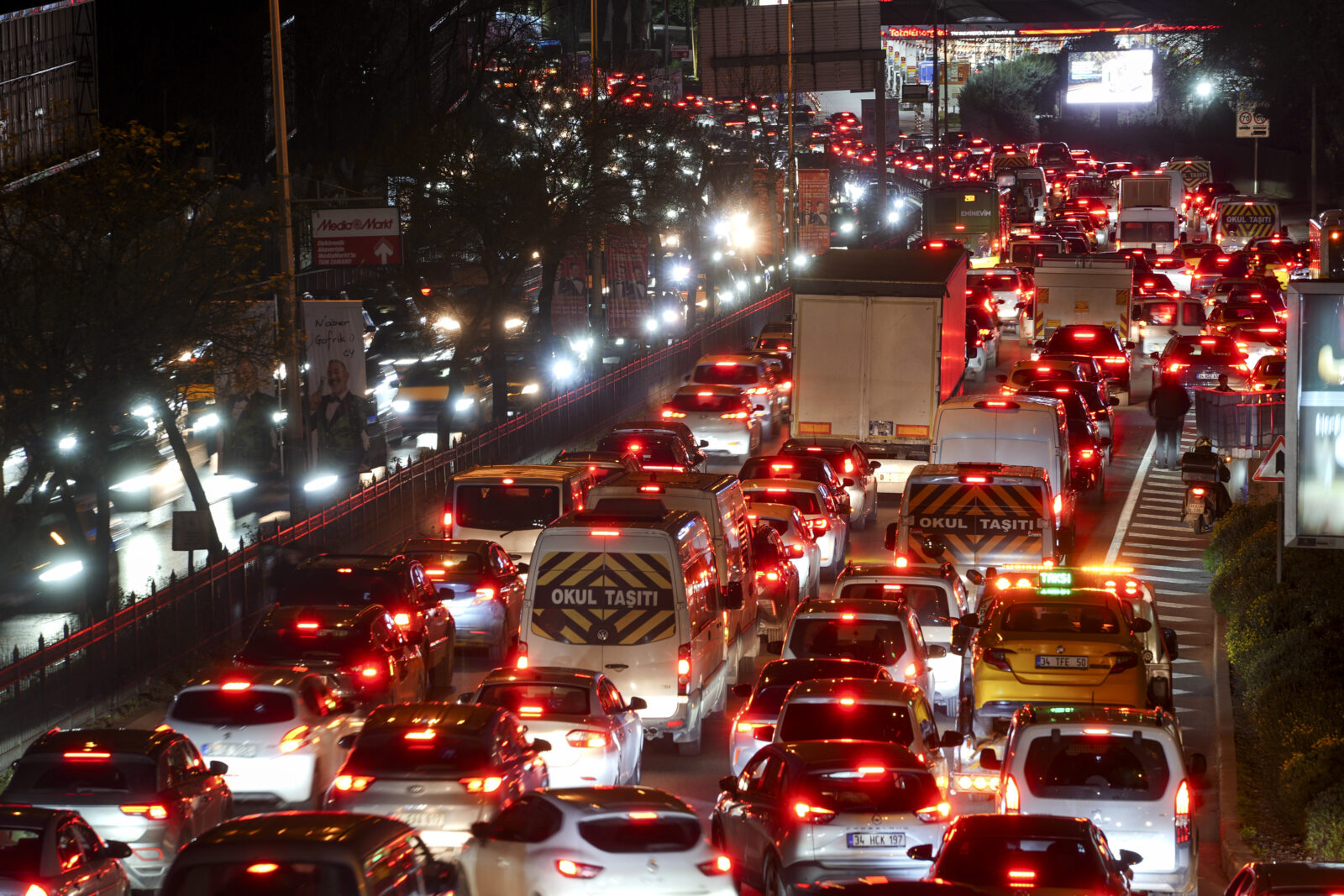 Heavy nighttime traffic congestion in Istanbul, with red brake lights illuminating the streets, remains a major issue contributing to air pollution and urban challenges, Türkiye, Dec. 29, 2024. (AA Photo)