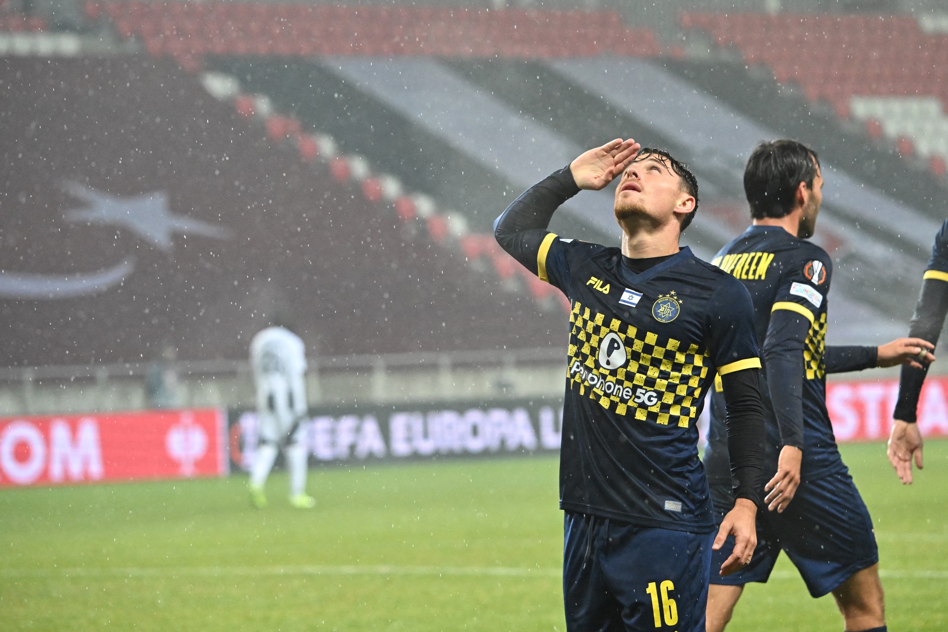 CHP sends letter to UEFA over Israeli footballer’s military salute during Besiktas match
