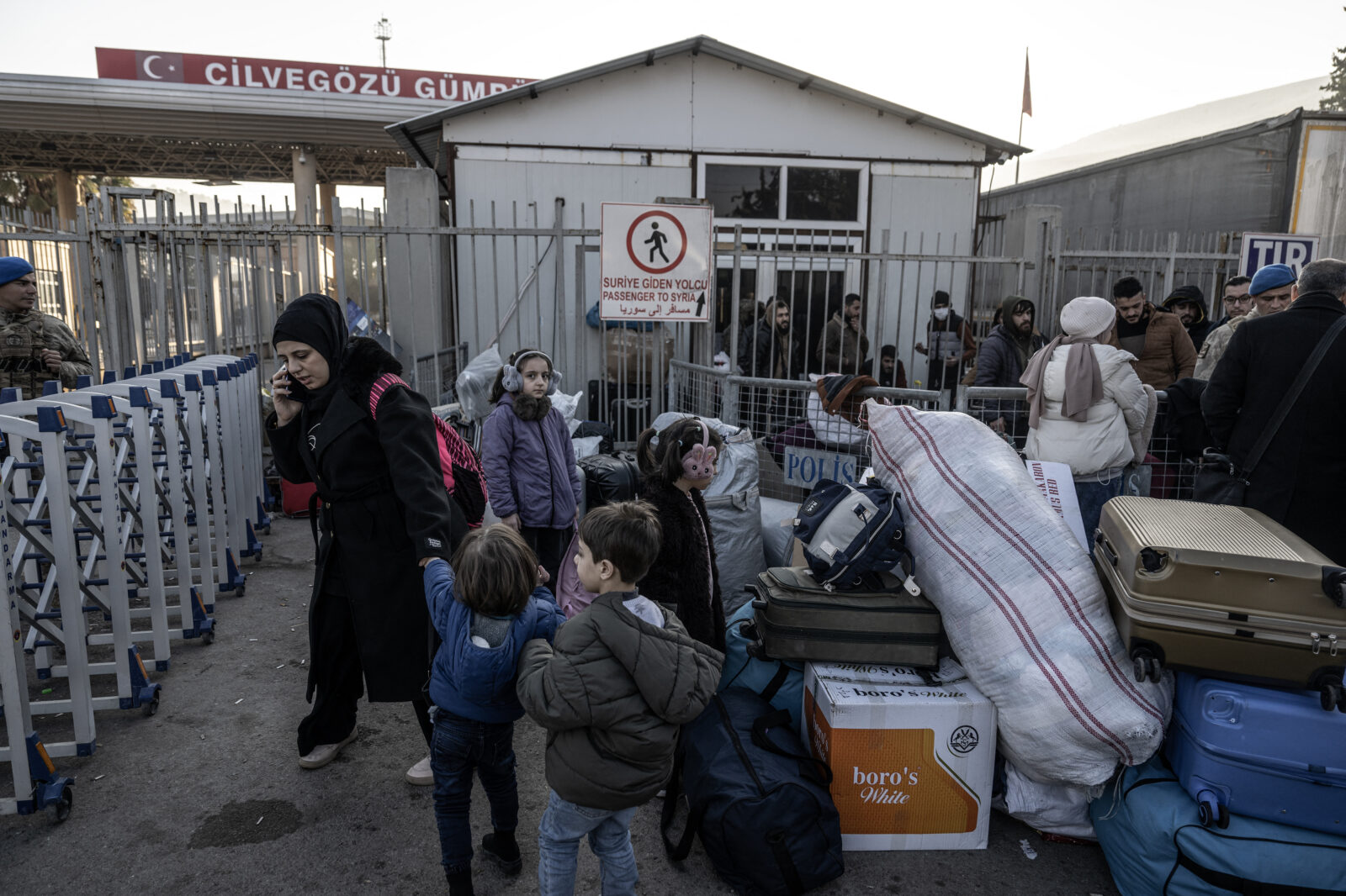 Syrian refugee returns surge as border capacity increases: Interior Minister