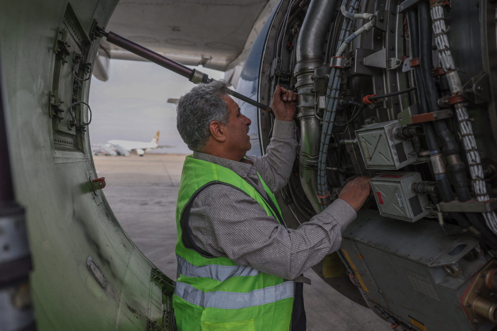 Syrian airspace to reopen for flights as preparations for civil aviation resume