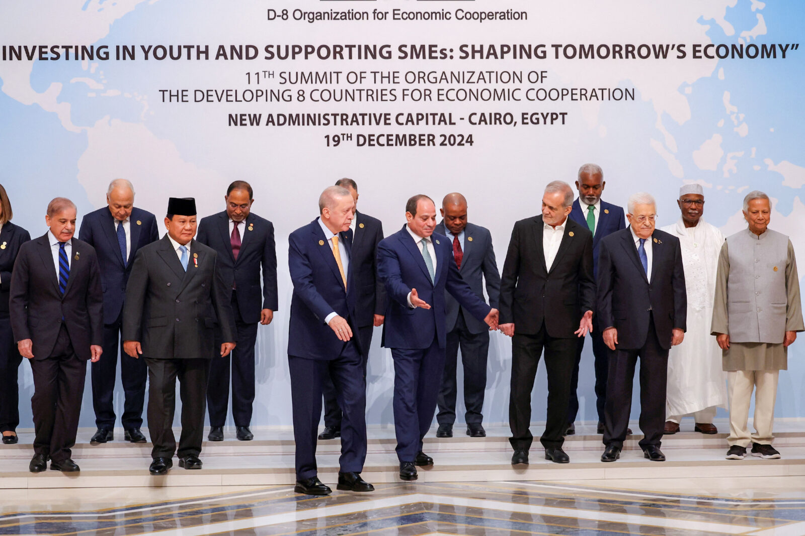 Erdogan calls for unity, peace and cooperation at D-8 summit in Cairo