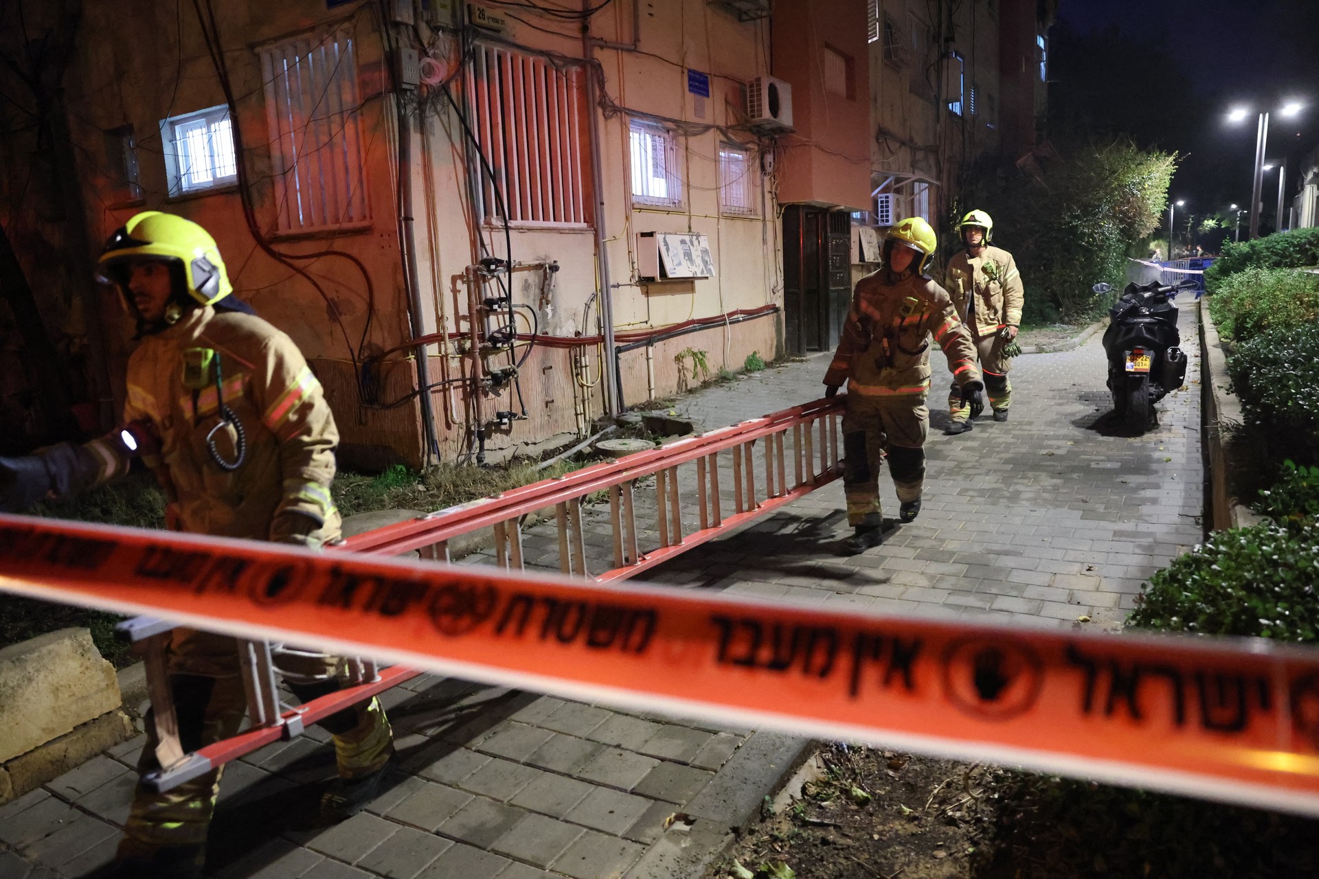 Missile from Yemen strikes Tel Aviv, injuring 16 as Israel fails to intercept