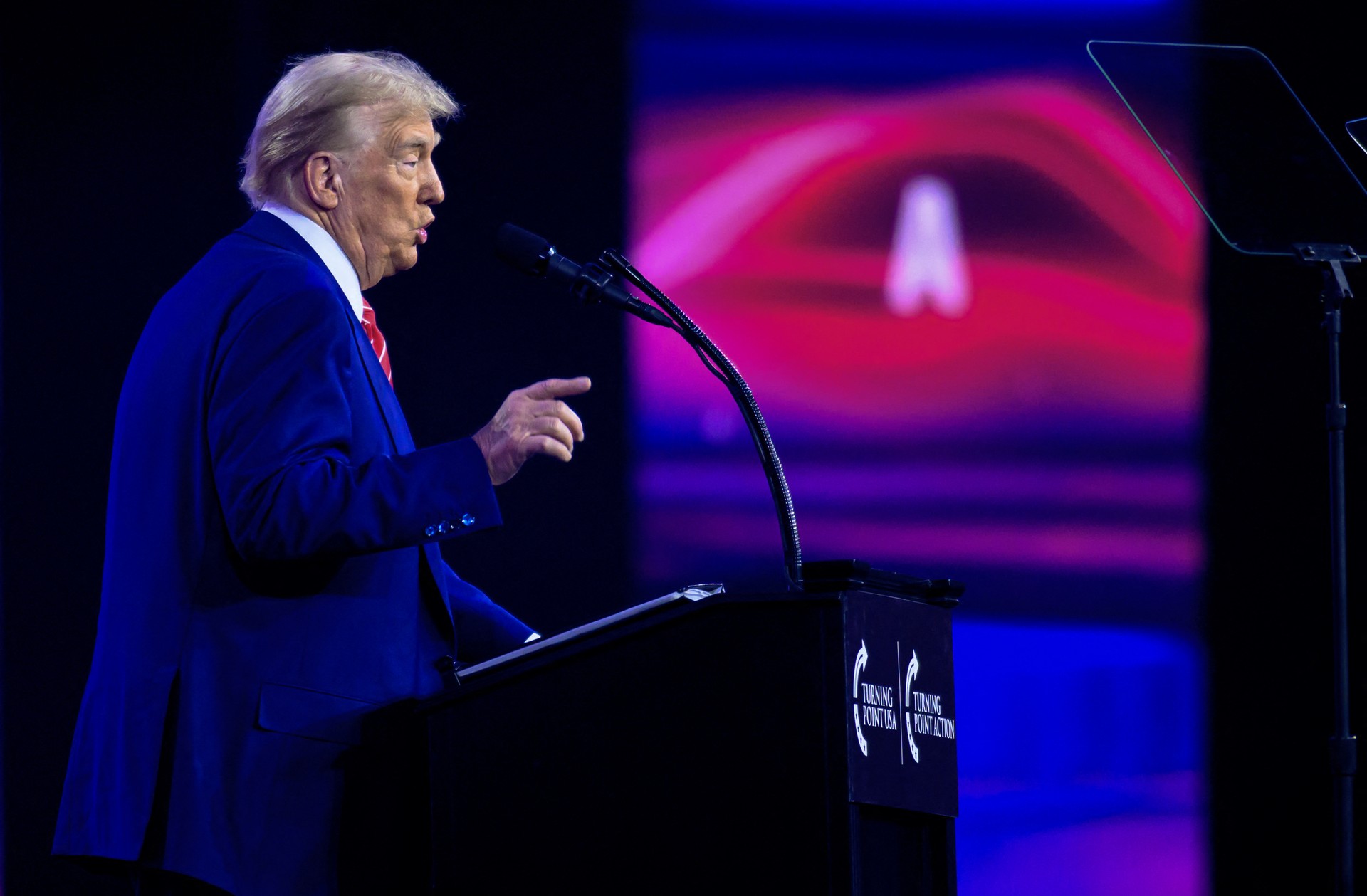 Trump alleges 'Chinese soldiers' operating Panama Canal