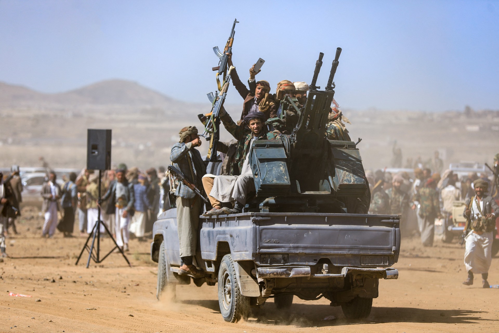 Houthis target Israeli sites with 13 attacks in 10 days