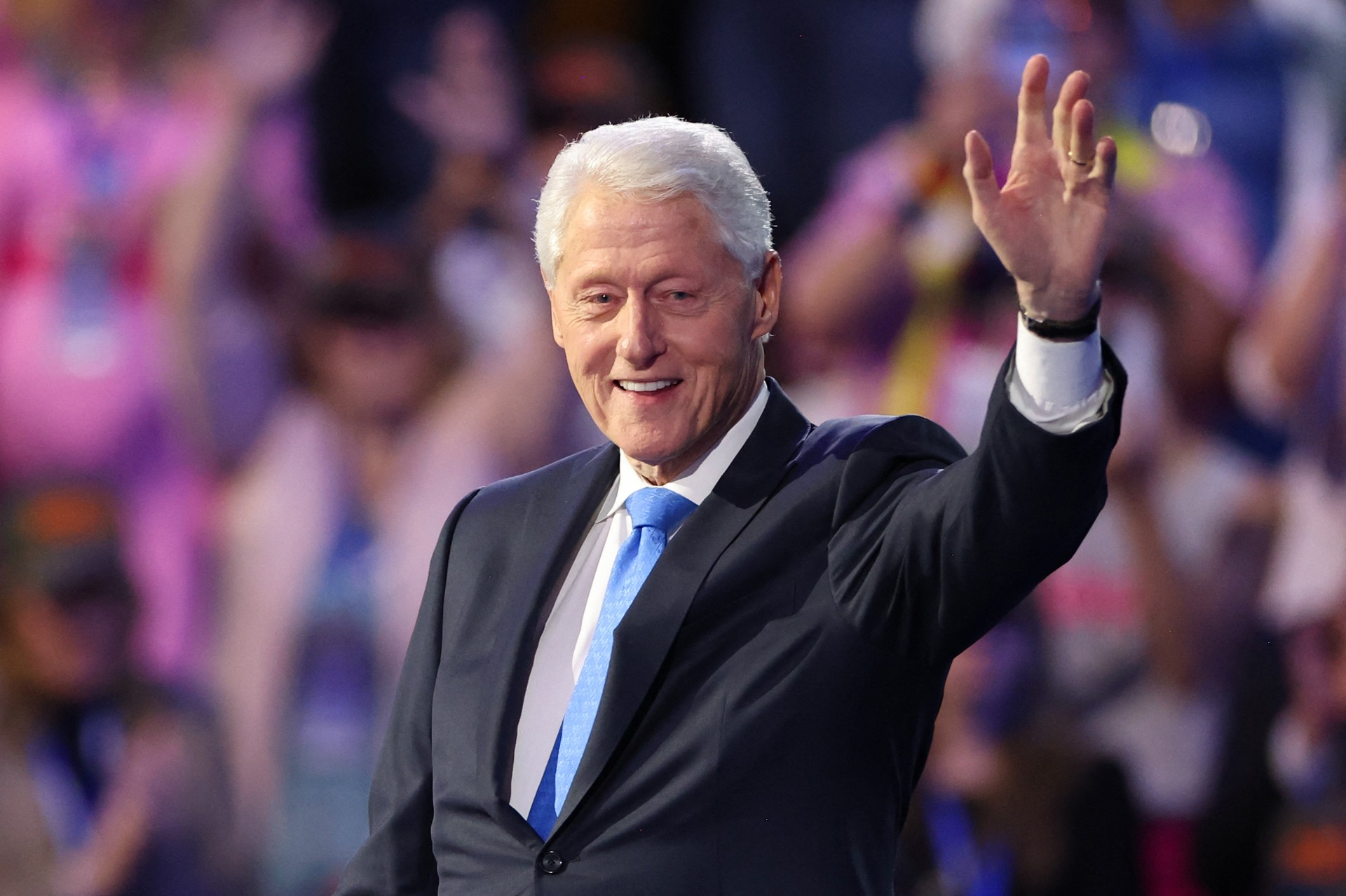 Former US President Bill Clinton arrives to speak on the third day of the Democratic National Convention (DNC) at the United Center in Chicago, Illinois, on August 21, 2024. (AFP Photo)