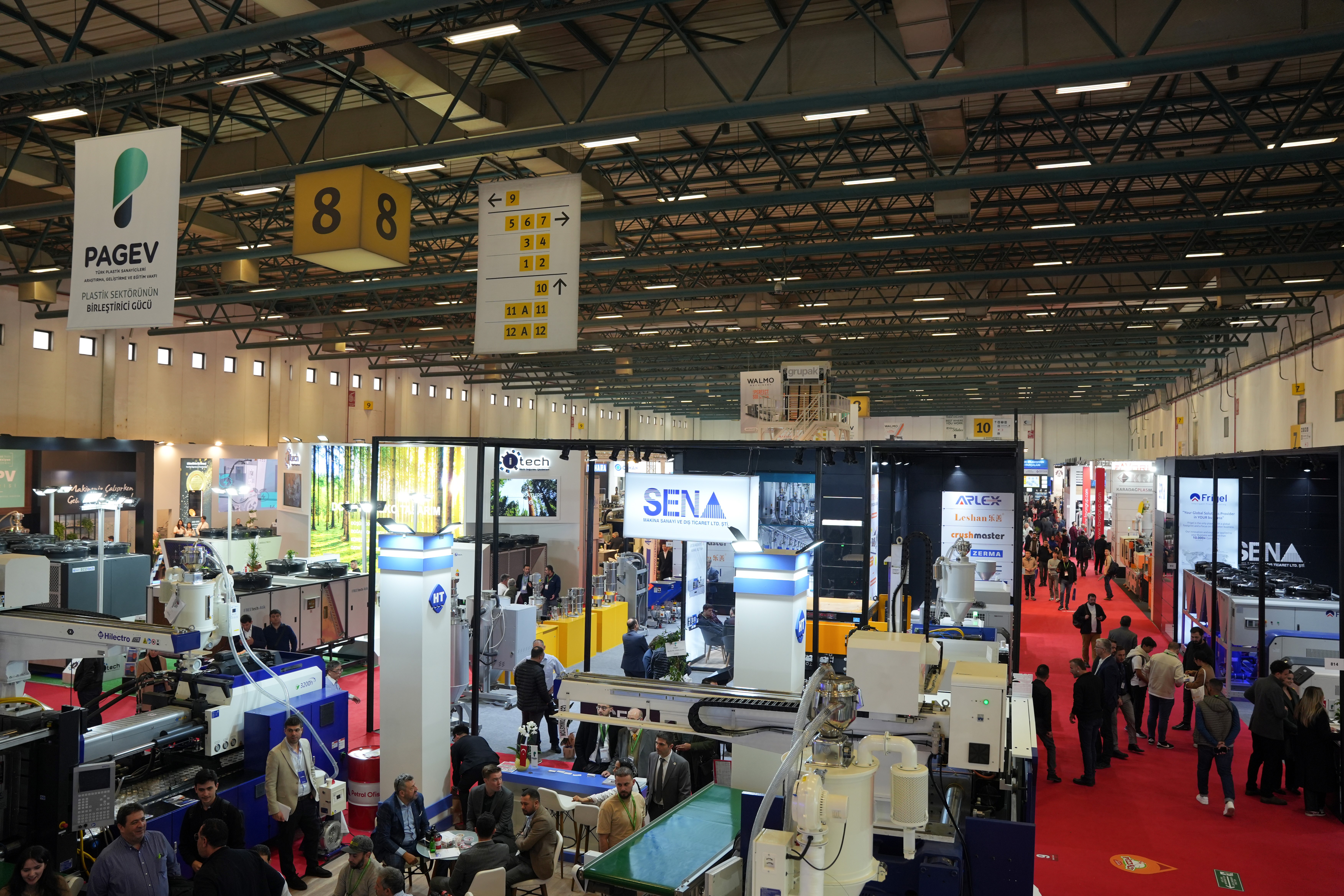 Istanbul hosts 300 Chinese firms showcasing  newest innovations