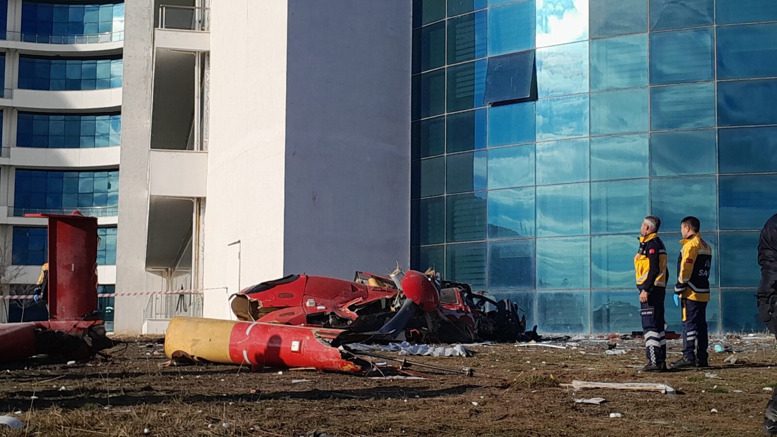 Helicopter crashes into Mugla Training &amp; Research Hospital, Türkiye