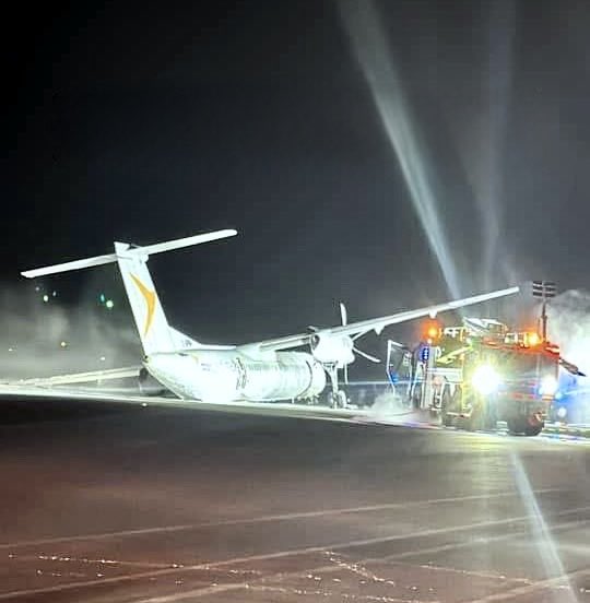 Plane with broken landing gear makes emergency landing at Halifax Airport