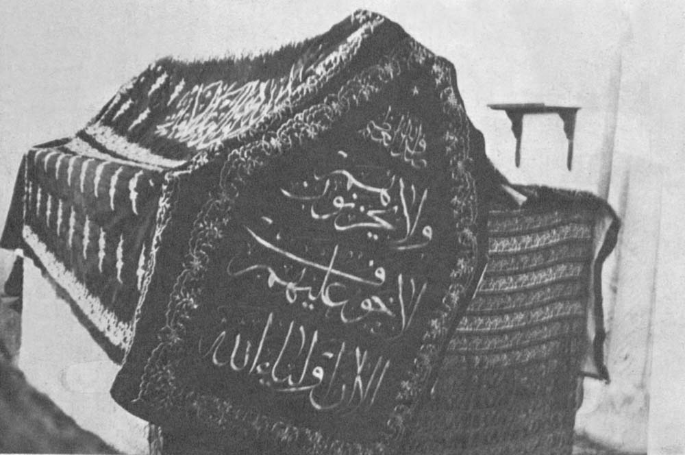 Tomb of Suleyman Shah at Qal'at Ja'bar Castle in Syria, 1921. (Photo via Wikimedia)