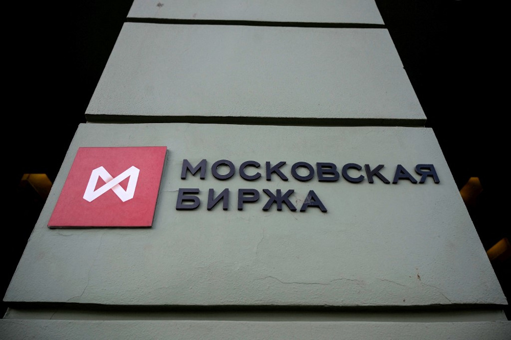 Moscow Exchange index sinks to its lowest in 20 months