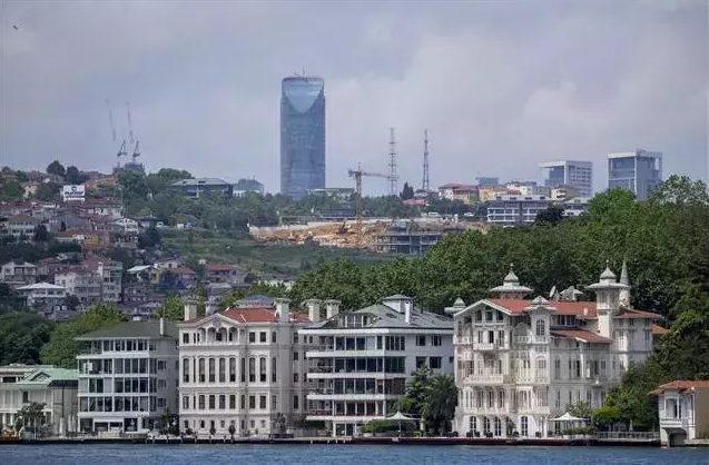 Century-old mansions along Bosphorus up for sale