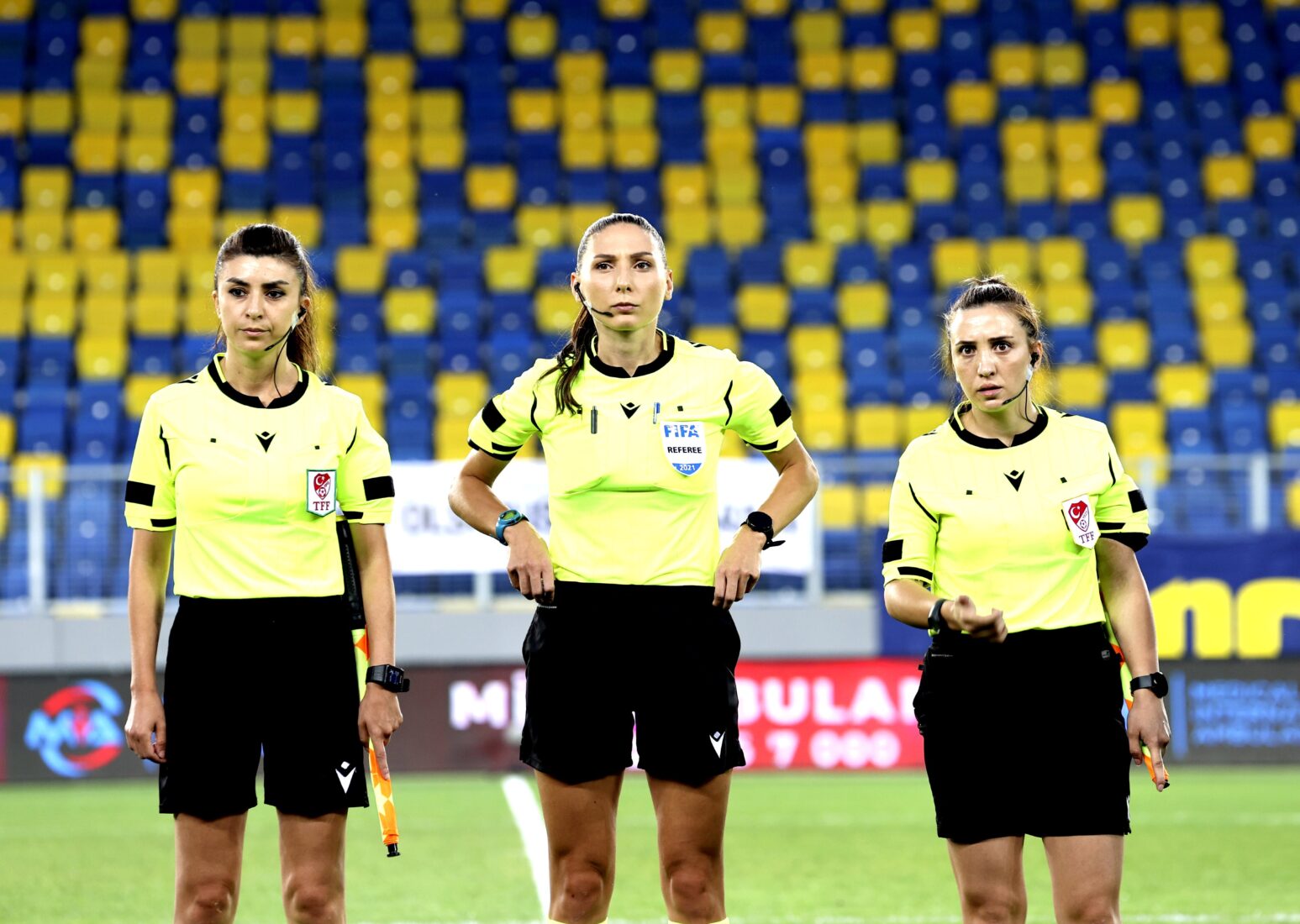 Turkish referee withdraws at halftime due to injury in UEFA play-off match