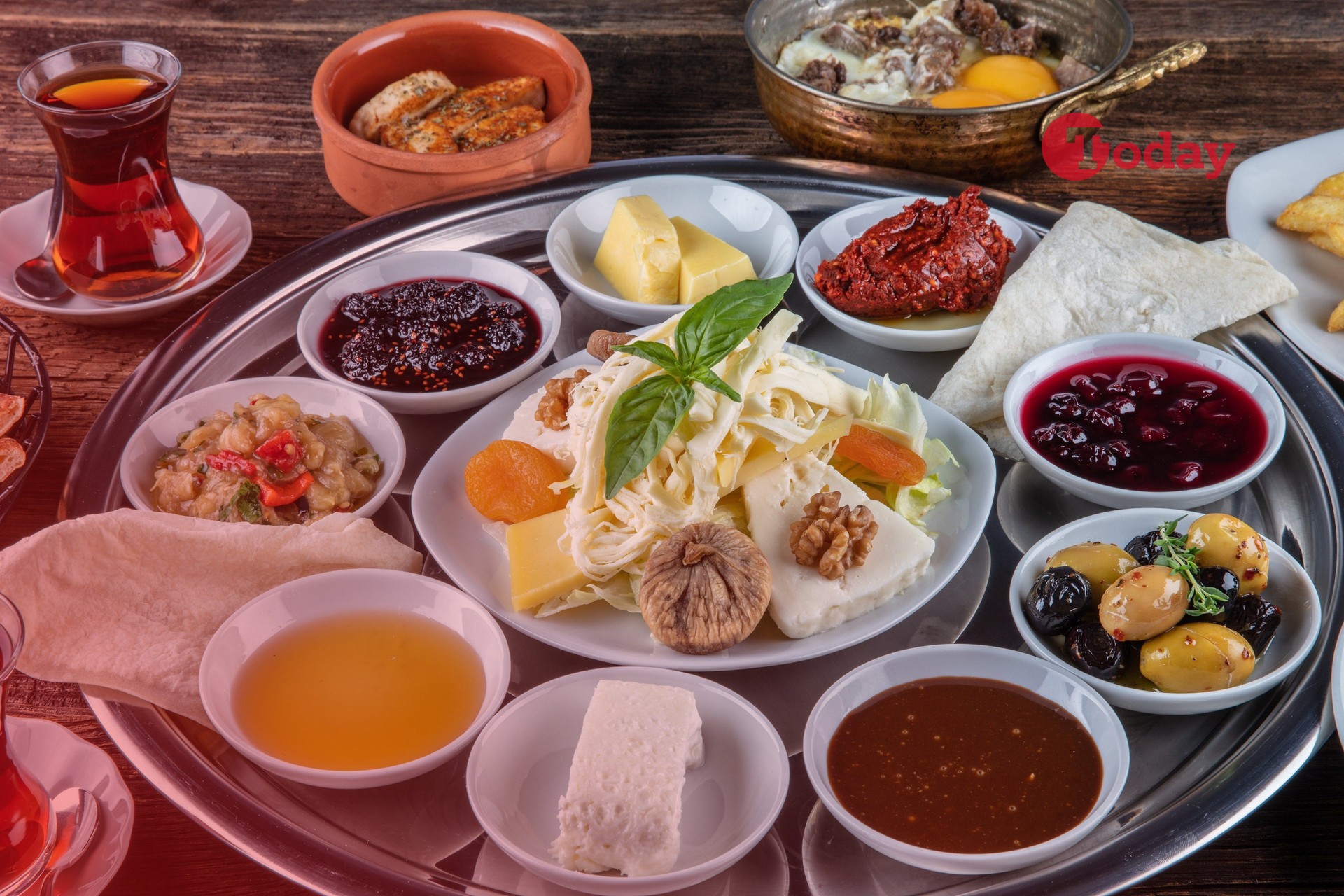 What makes Turkish breakfast a global culinary gem?