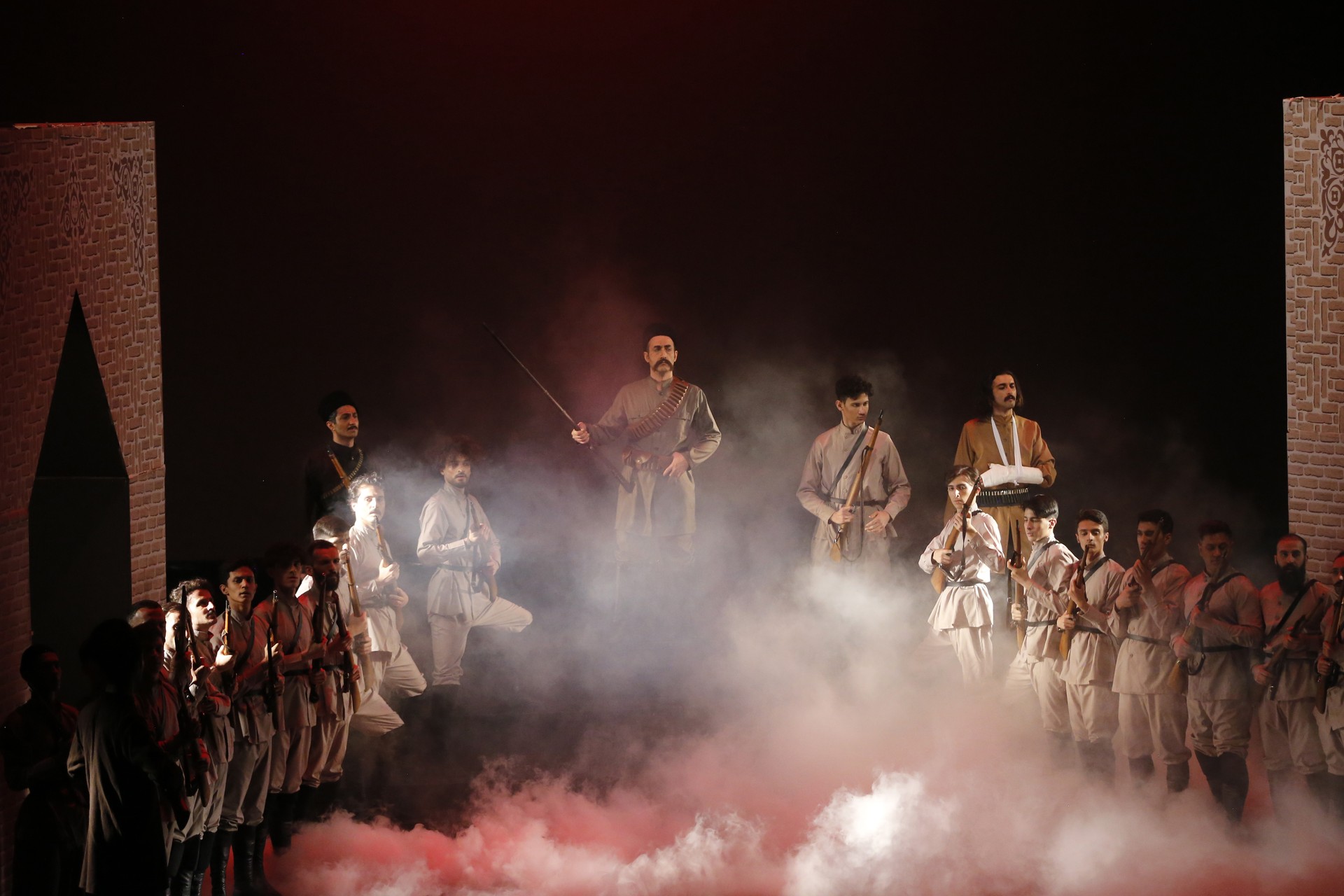 'Settarhan Serdar-i Milli': Turkish-language play capitivates audiences in Iran