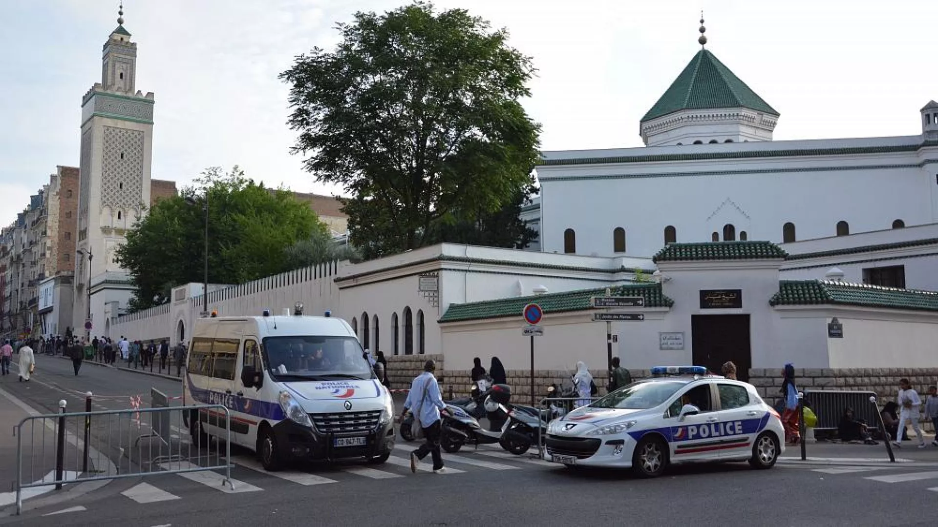 France's imams urged to include prayers for nation amid rising security concerns